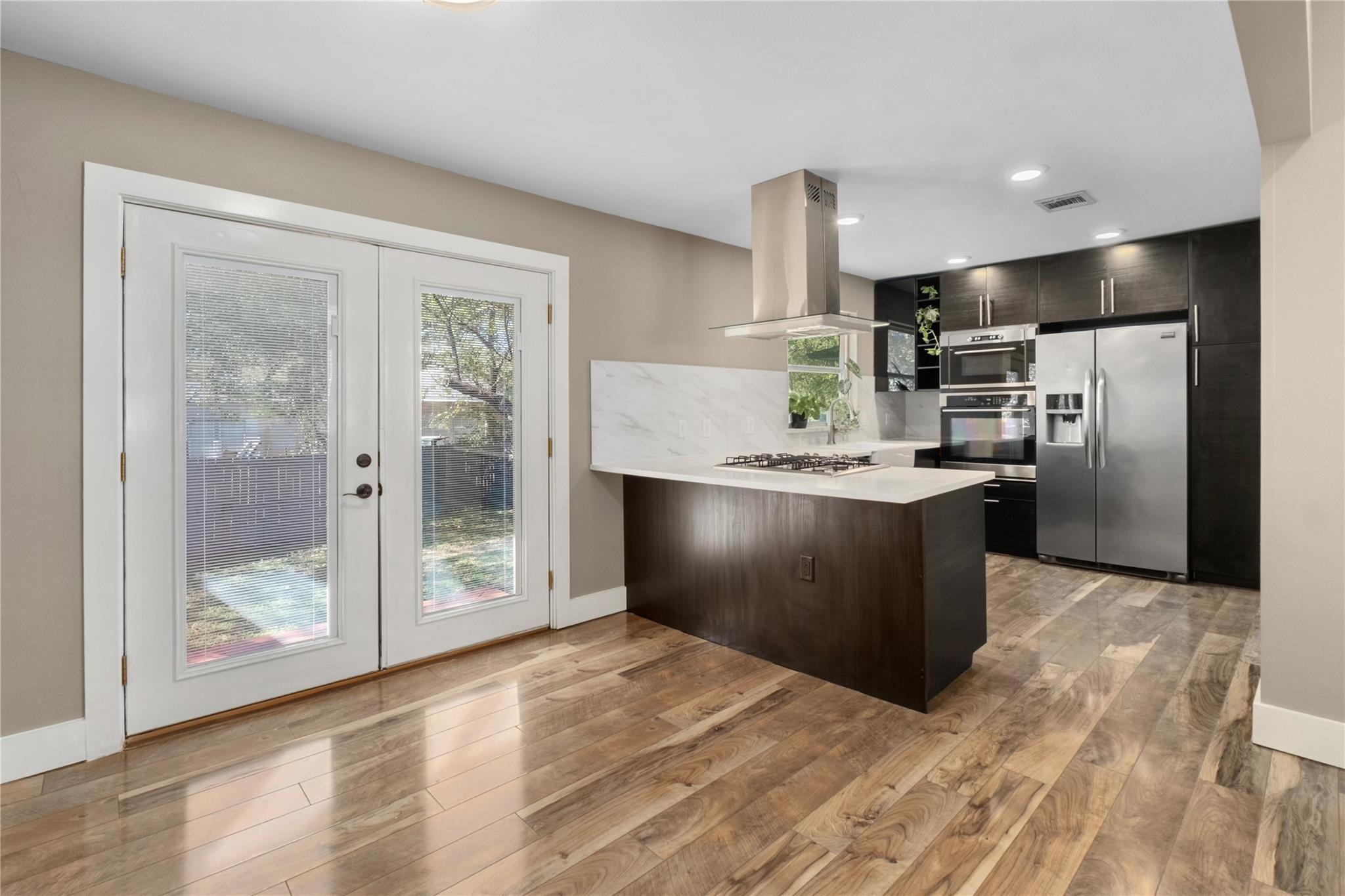 1204 Eleanor St, Austin, TX 78721