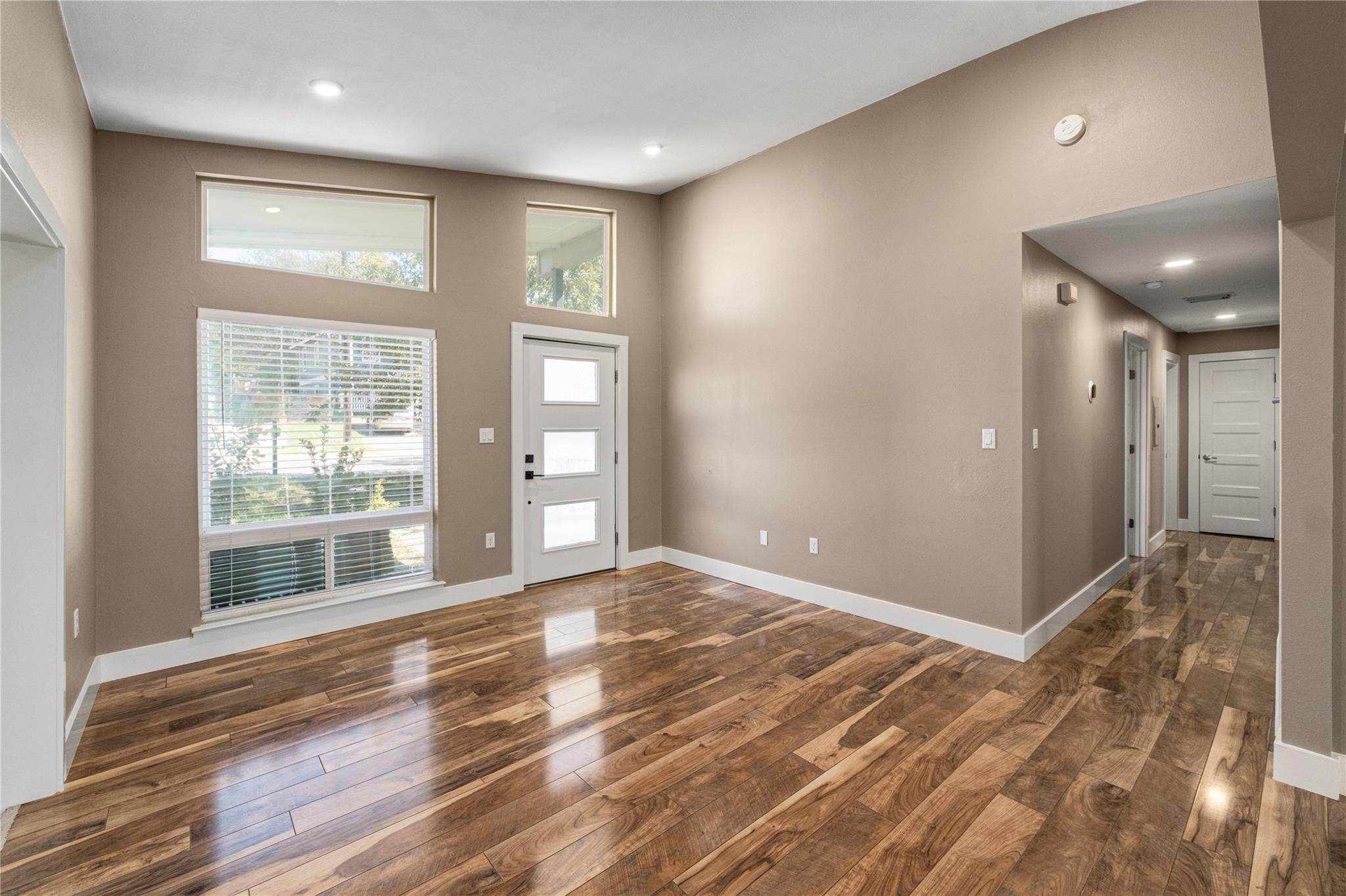 1204 Eleanor St, Austin, TX 78721