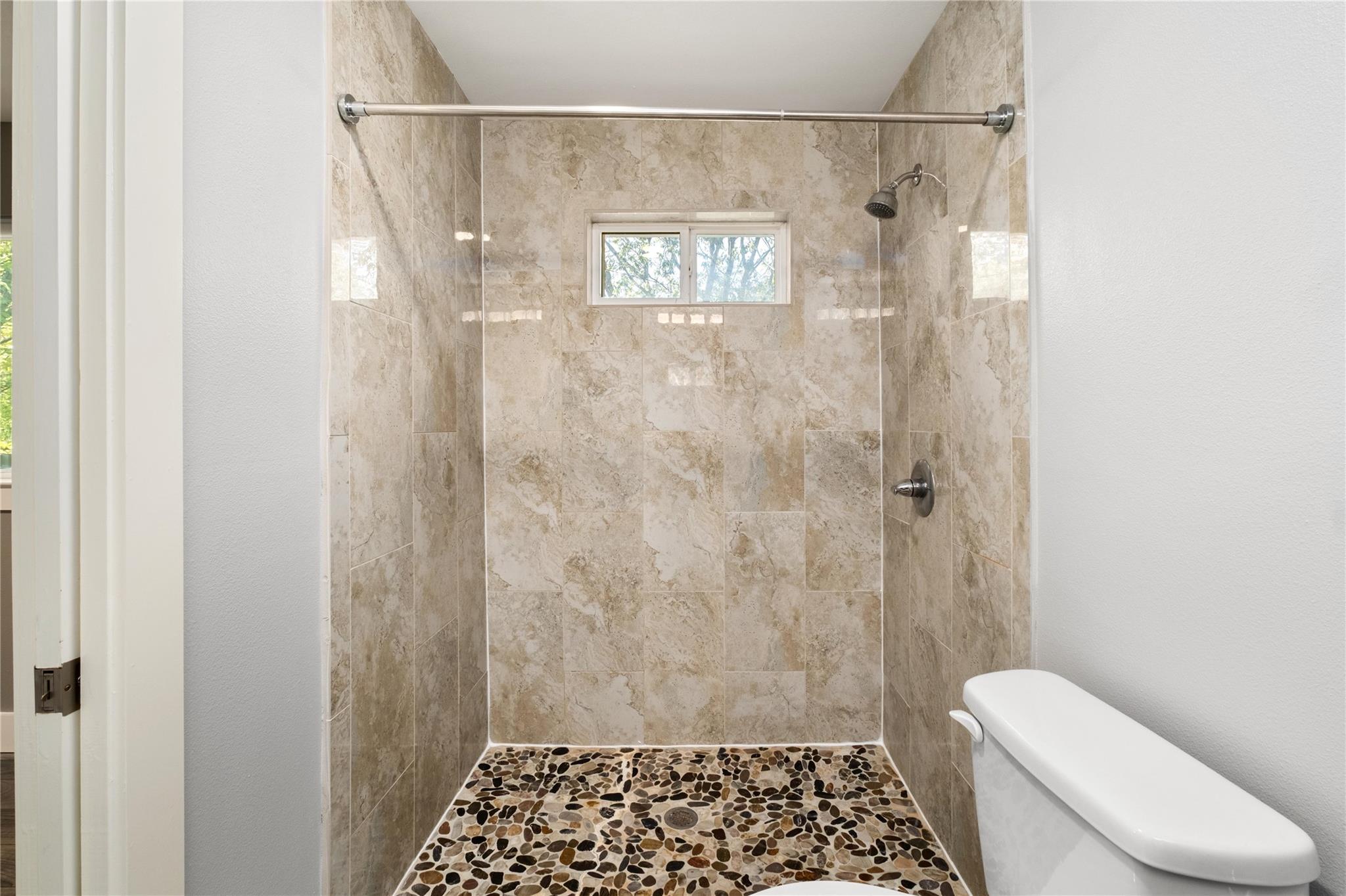 1204 Eleanor St, Austin, TX 78721