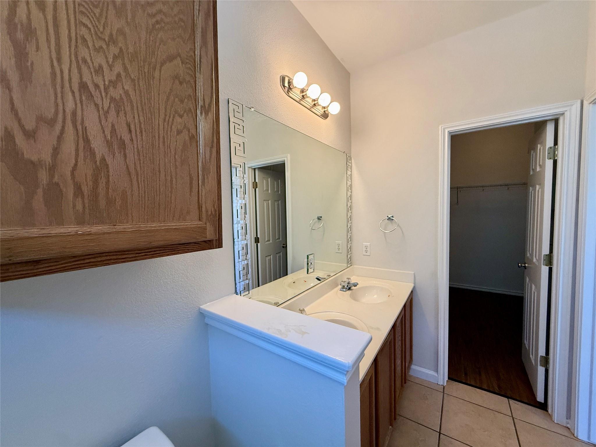 702 Estancia Way, Leander, TX 78641