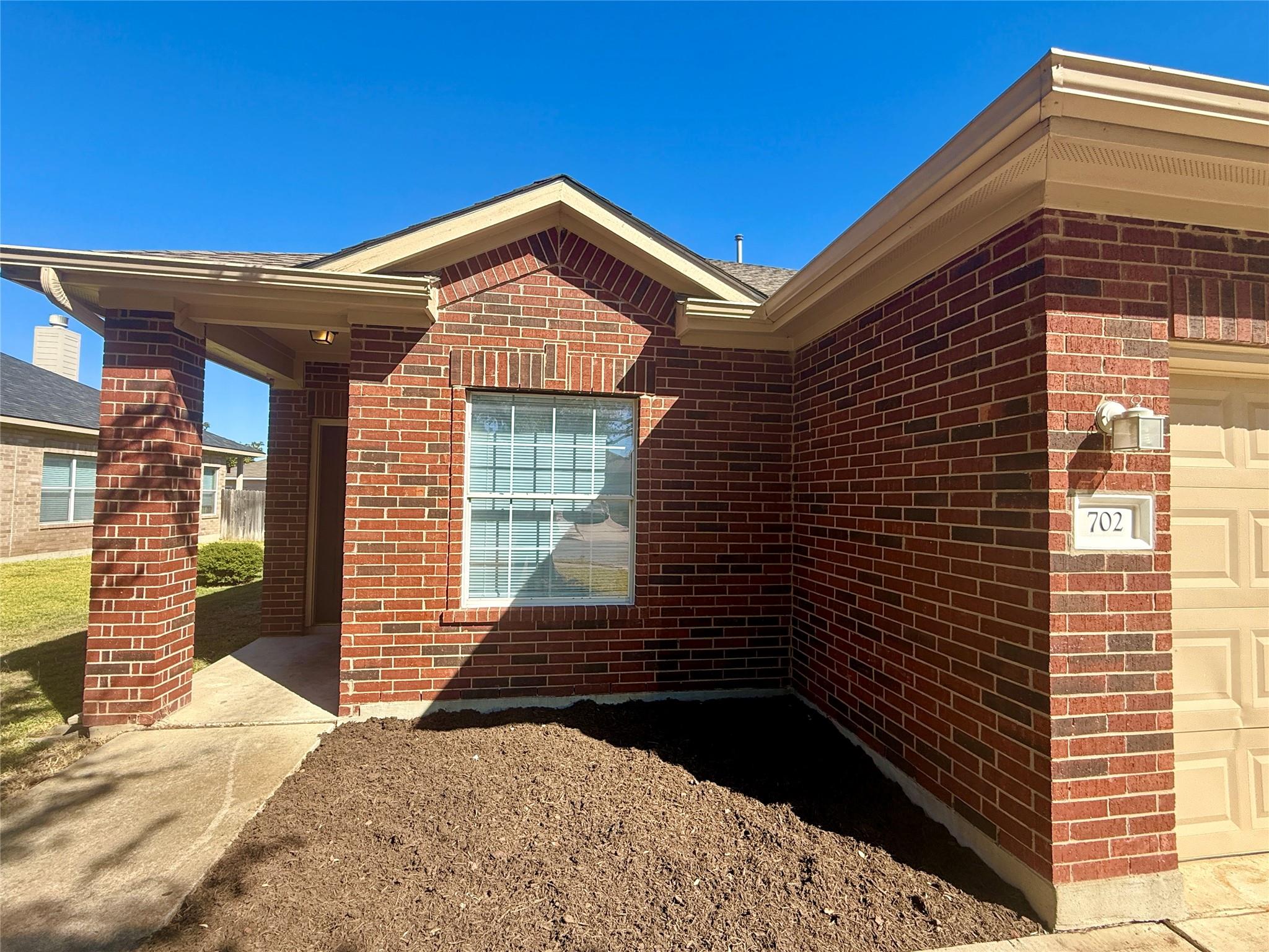 702 Estancia Way, Leander, TX 78641