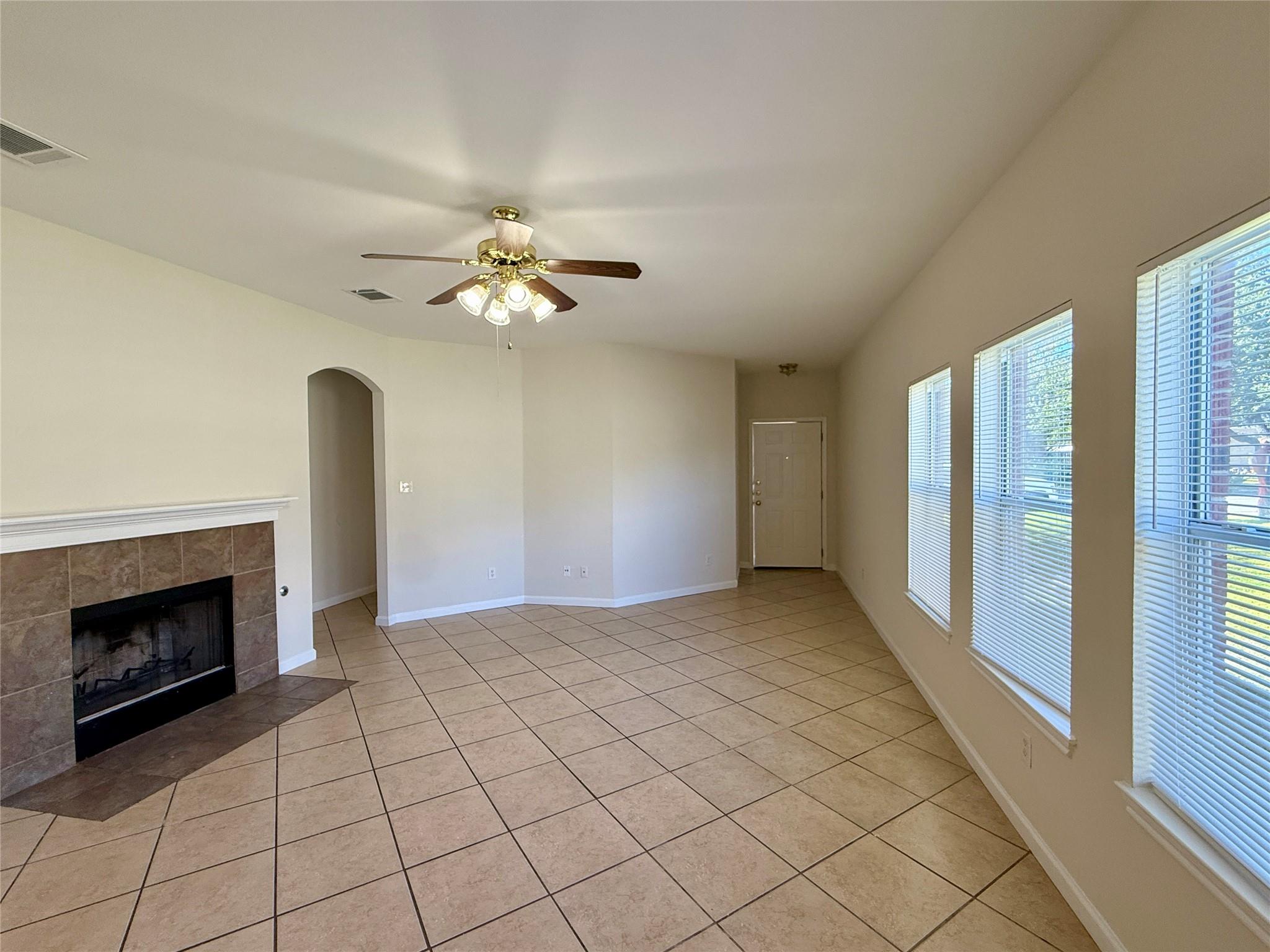 702 Estancia Way, Leander, TX 78641