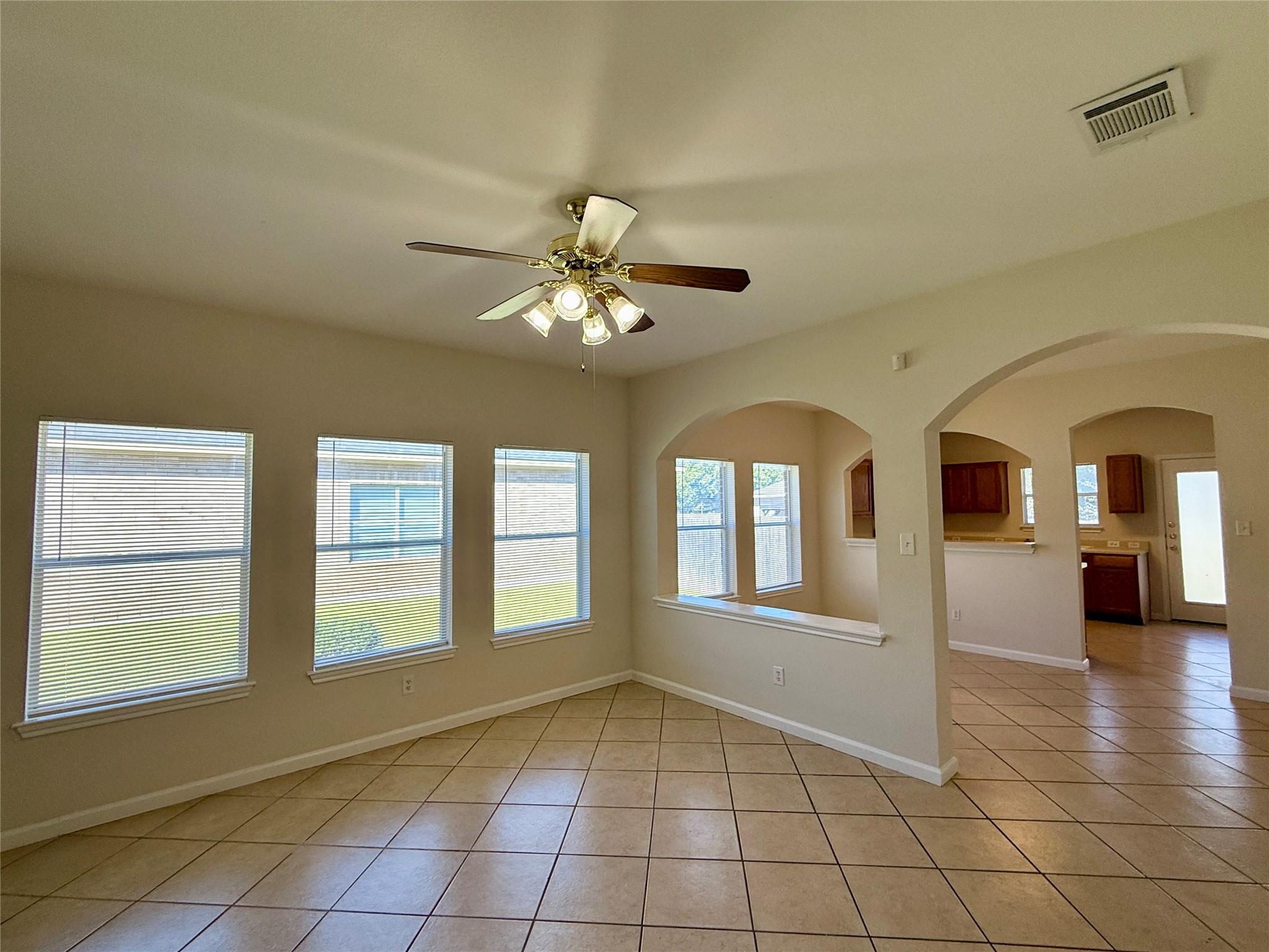 702 Estancia Way, Leander, TX 78641