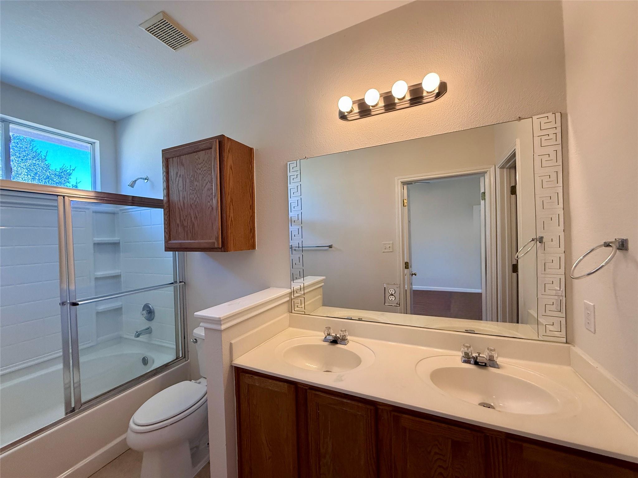 702 Estancia Way, Leander, TX 78641