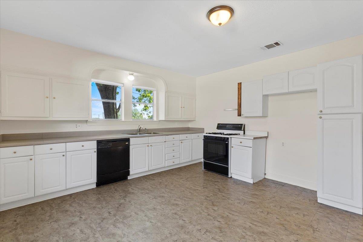 205 S Fm 1660 S, Hutto, TX 78634