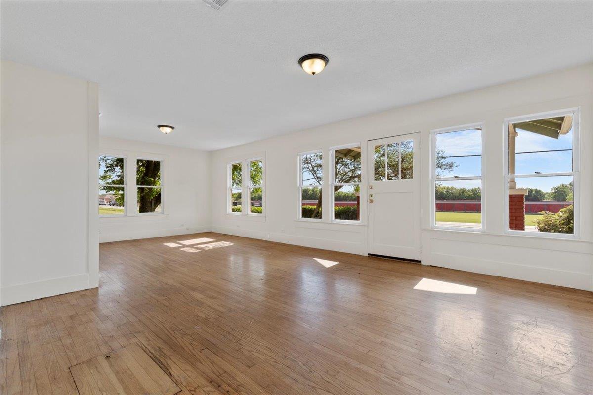 205 S Fm 1660 S, Hutto, TX 78634