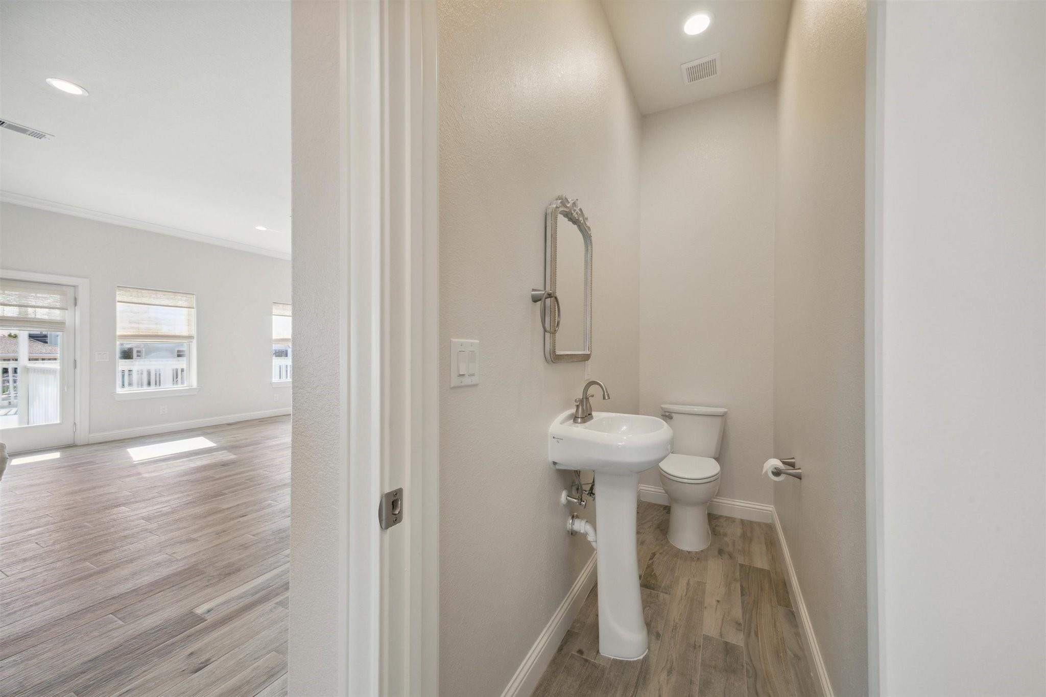 1315 Tiki Dr, Galveston, TX 77554