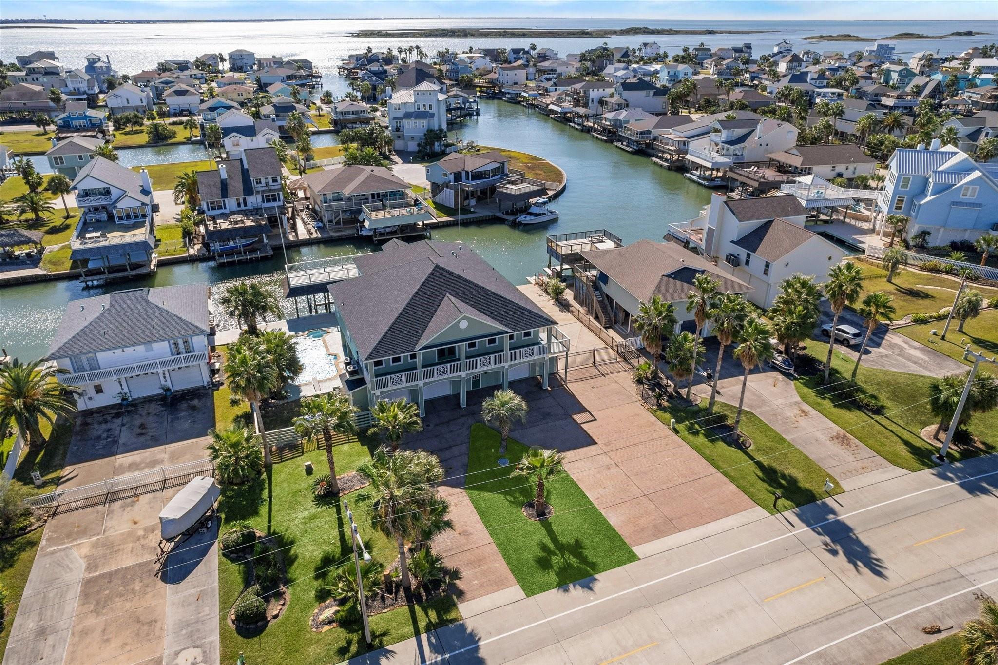 1315 Tiki Dr, Galveston, TX 77554