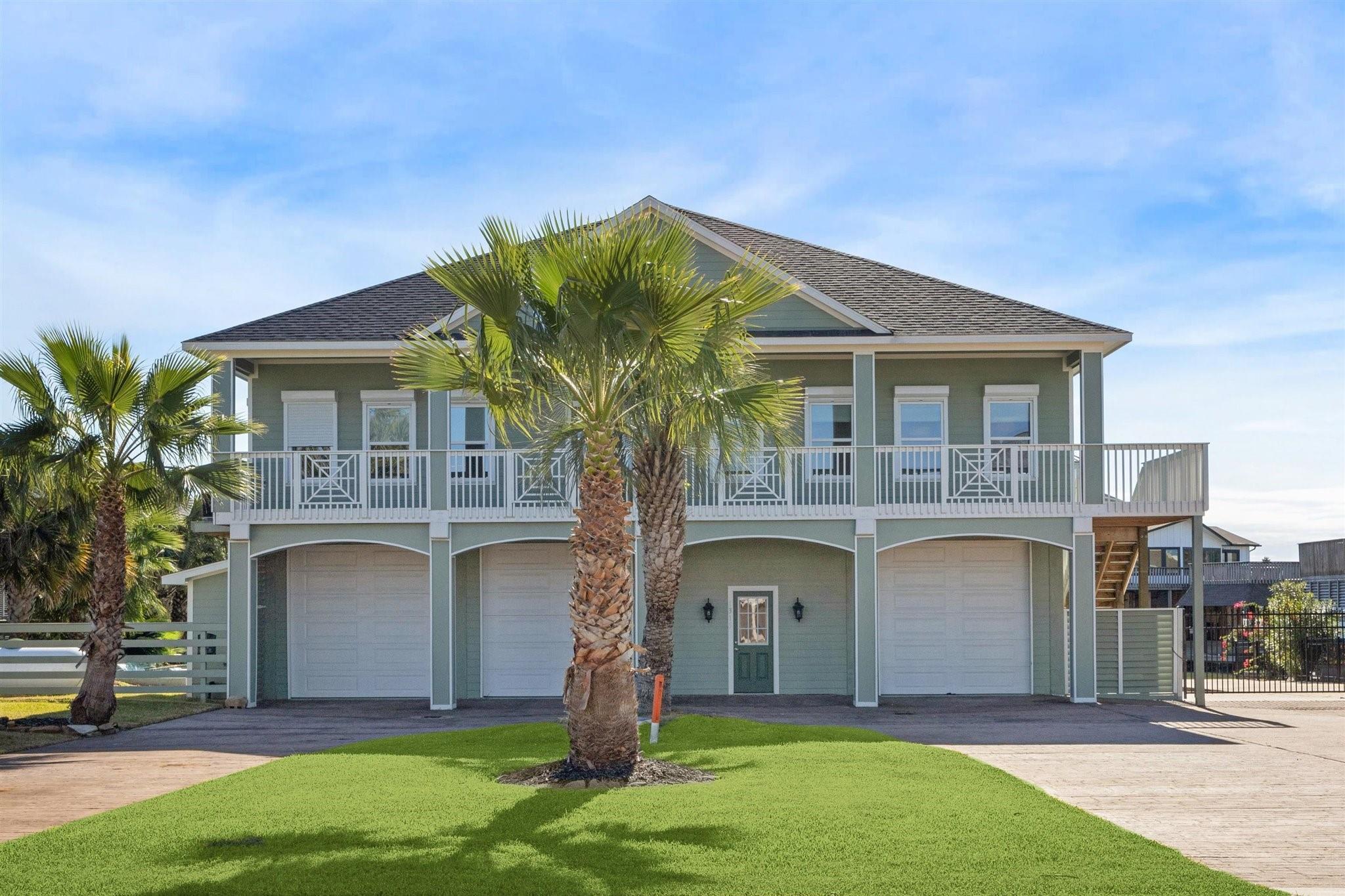 1315 Tiki Dr, Galveston, TX 77554