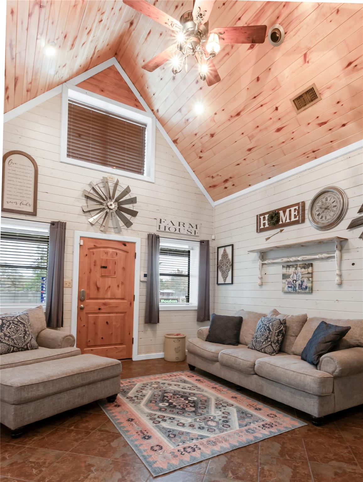 402 Magnolia St, Gause, TX 77857