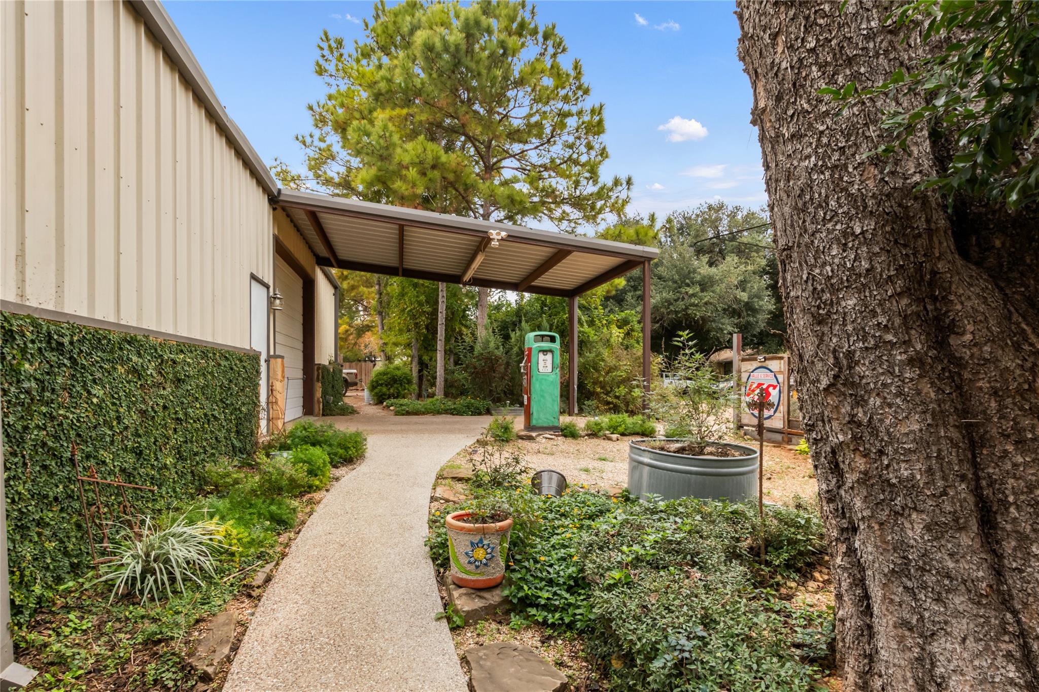 402 Magnolia St, Gause, TX 77857