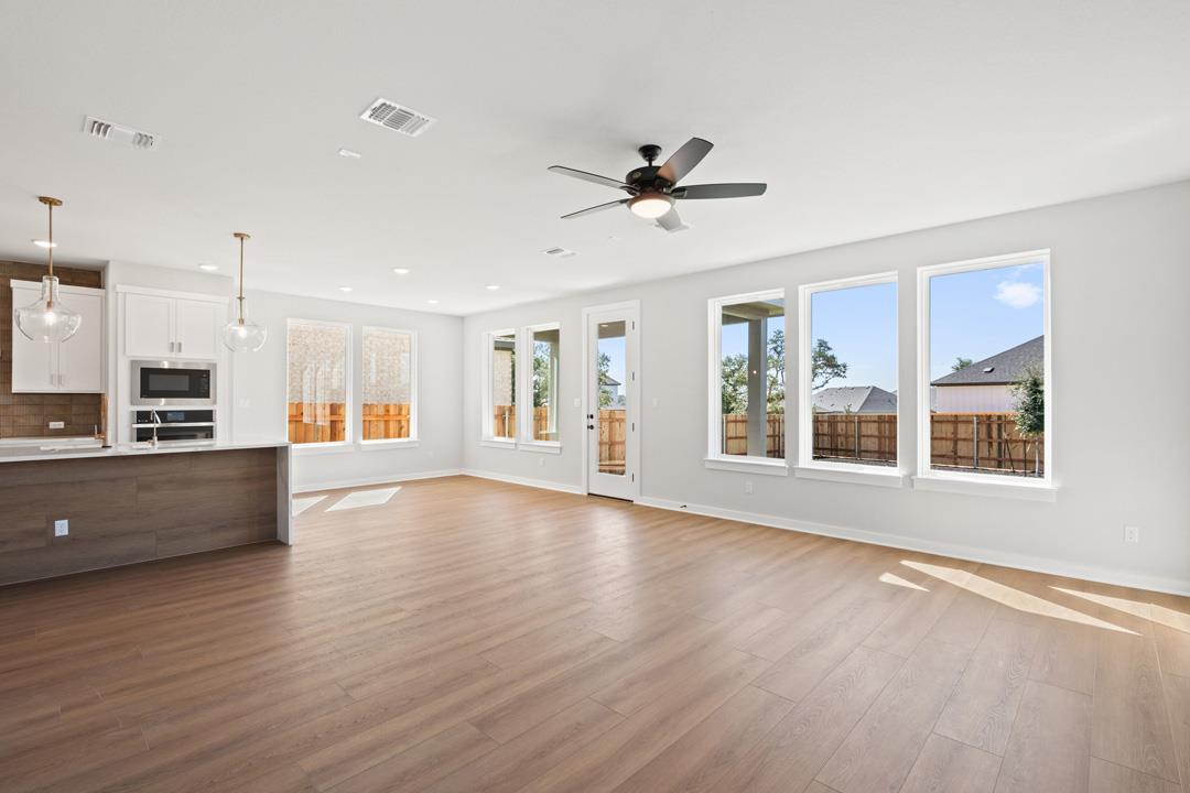 1160 North Roger Hanks Parkway, Dripping Springs, TX 78620