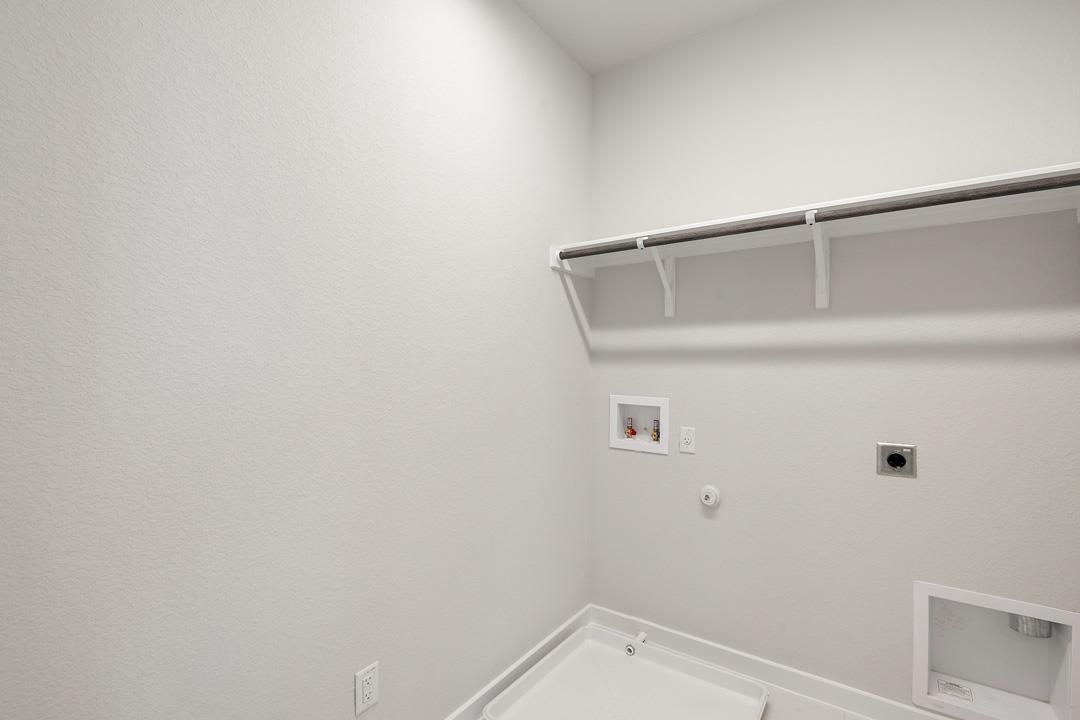 1160 North Roger Hanks Parkway, Dripping Springs, TX 78620