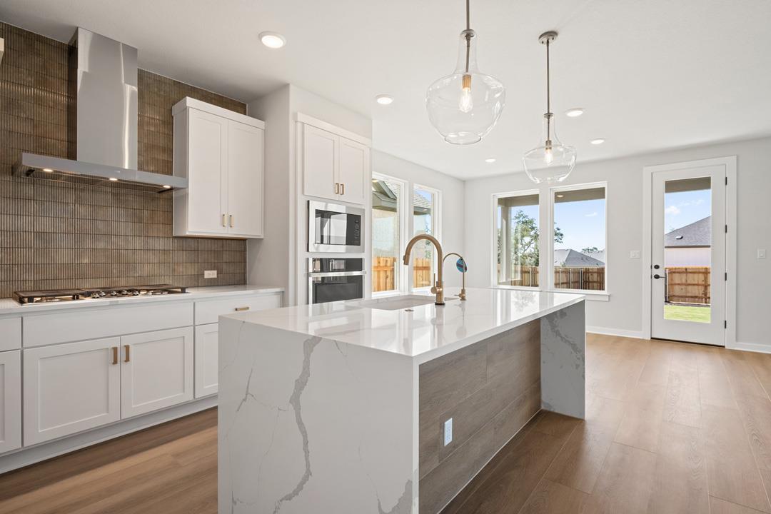 1160 North Roger Hanks Parkway, Dripping Springs, TX 78620