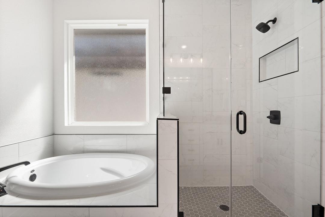 1160 North Roger Hanks Parkway, Dripping Springs, TX 78620