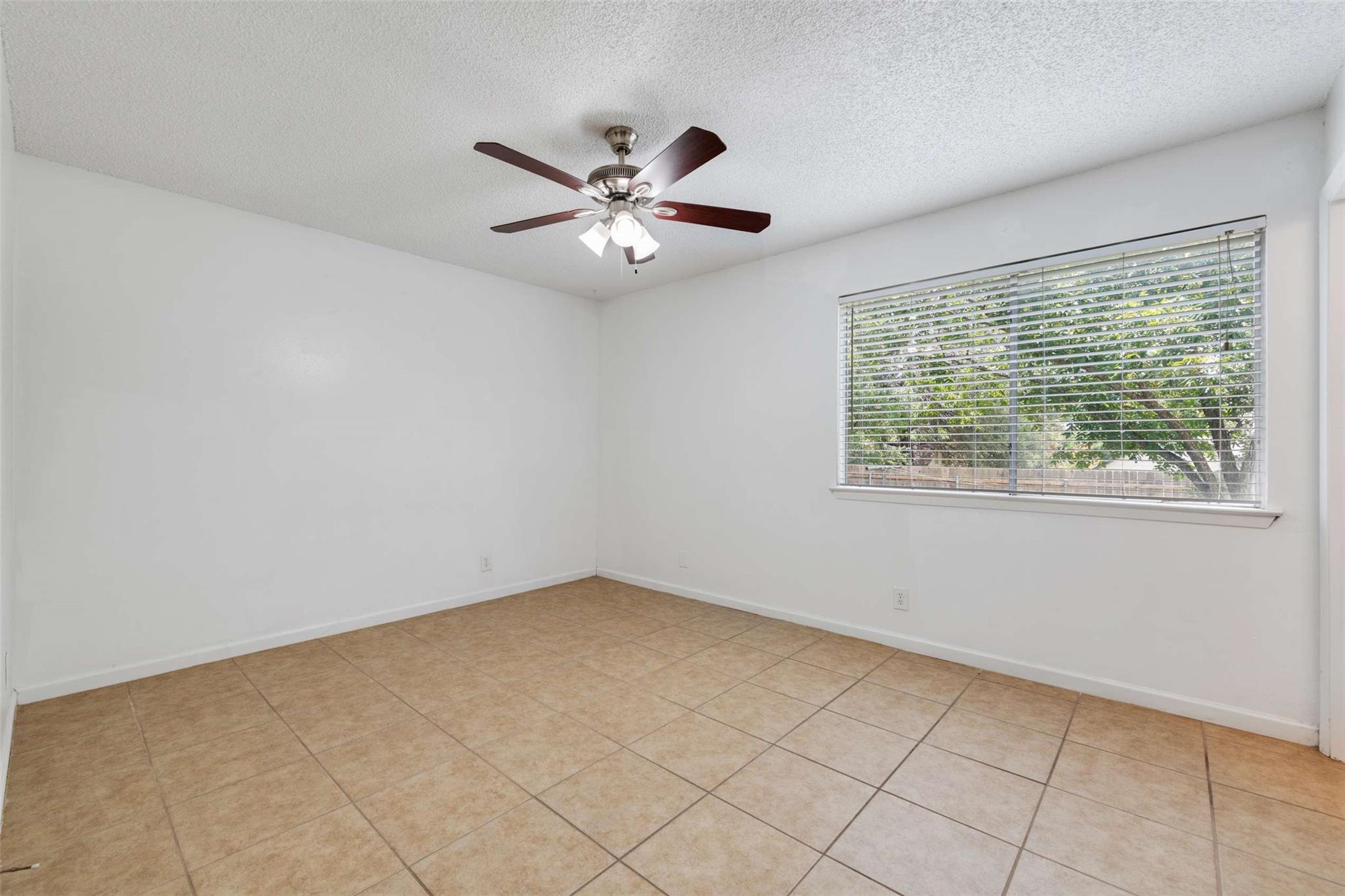 1207 W Rundberg Ln, Austin, TX 78758