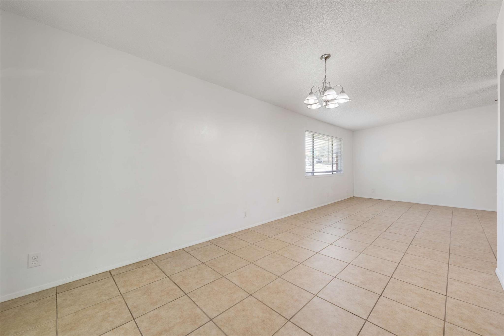 1207 W Rundberg Ln, Austin, TX 78758