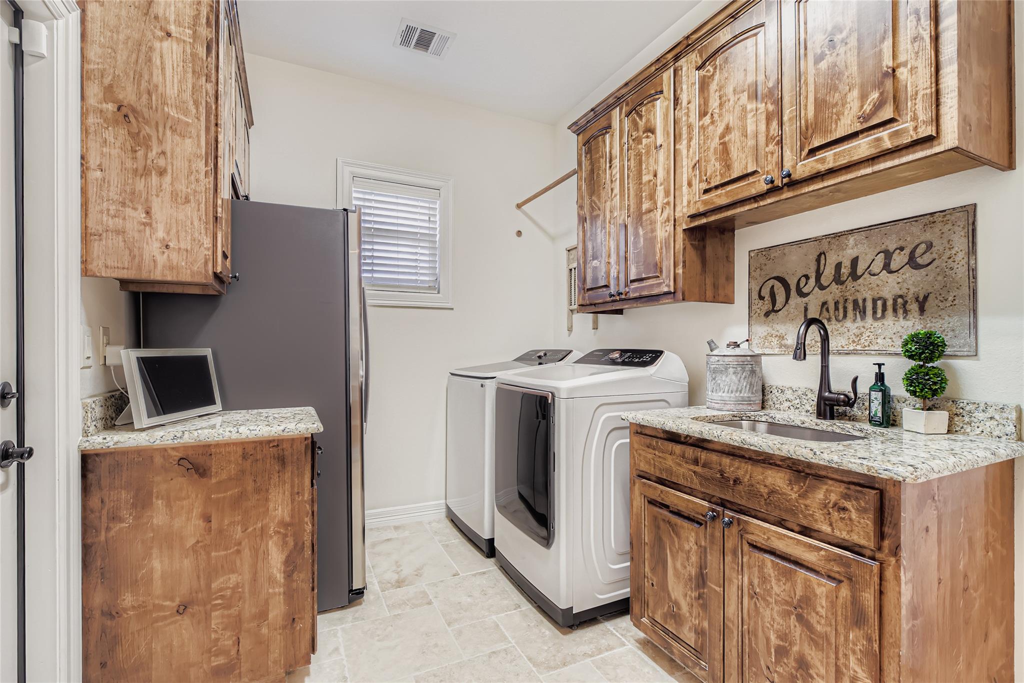 9907 Kopplin Rd, New Braunfels, TX 78132