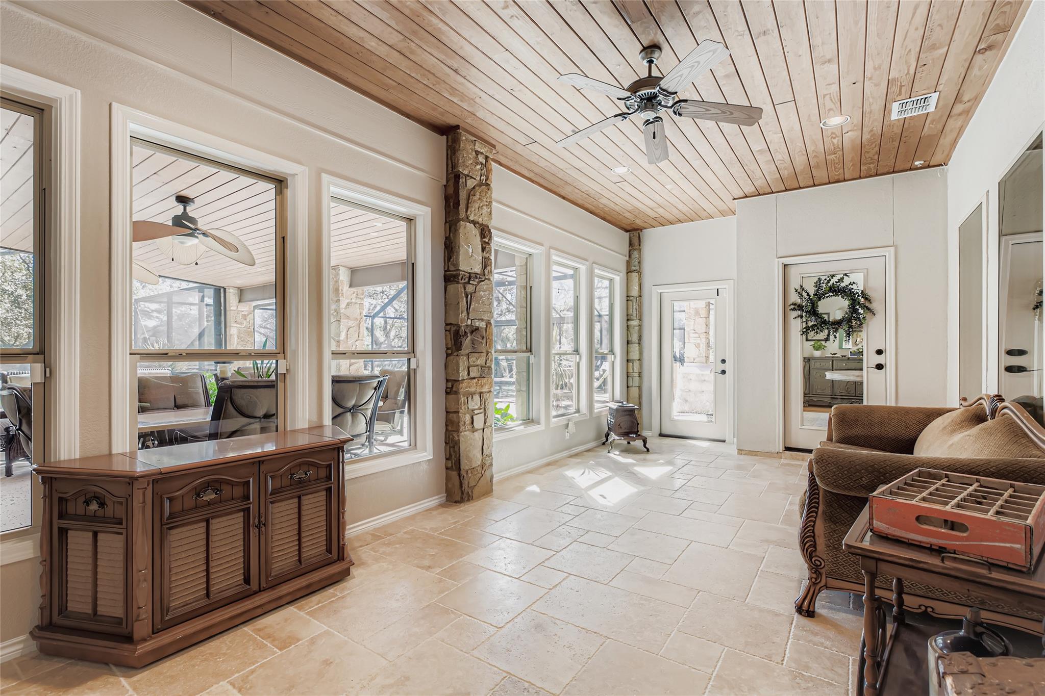 9907 Kopplin Rd, New Braunfels, TX 78132