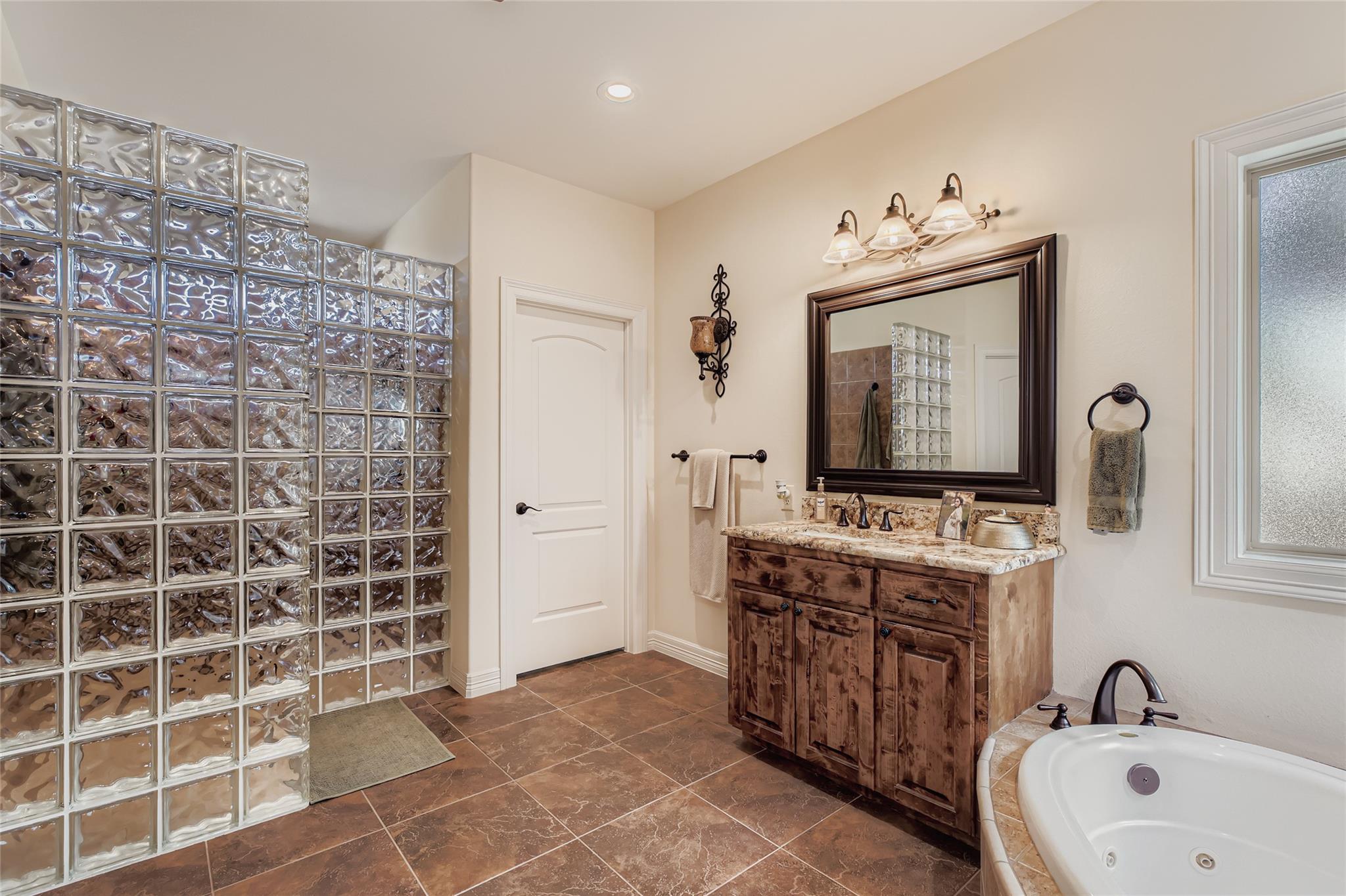 9907 Kopplin Rd, New Braunfels, TX 78132