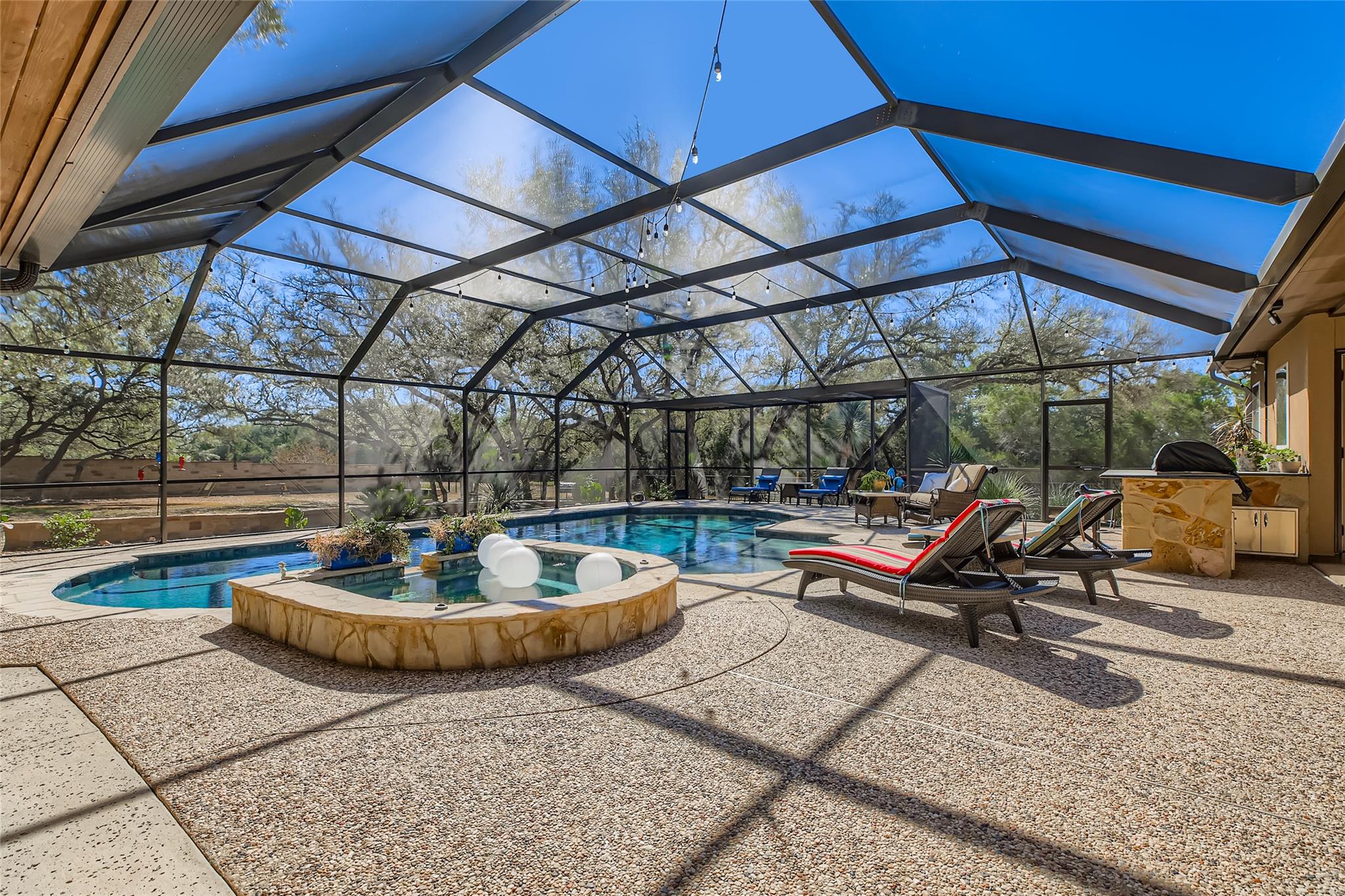 9907 Kopplin Rd, New Braunfels, TX 78132