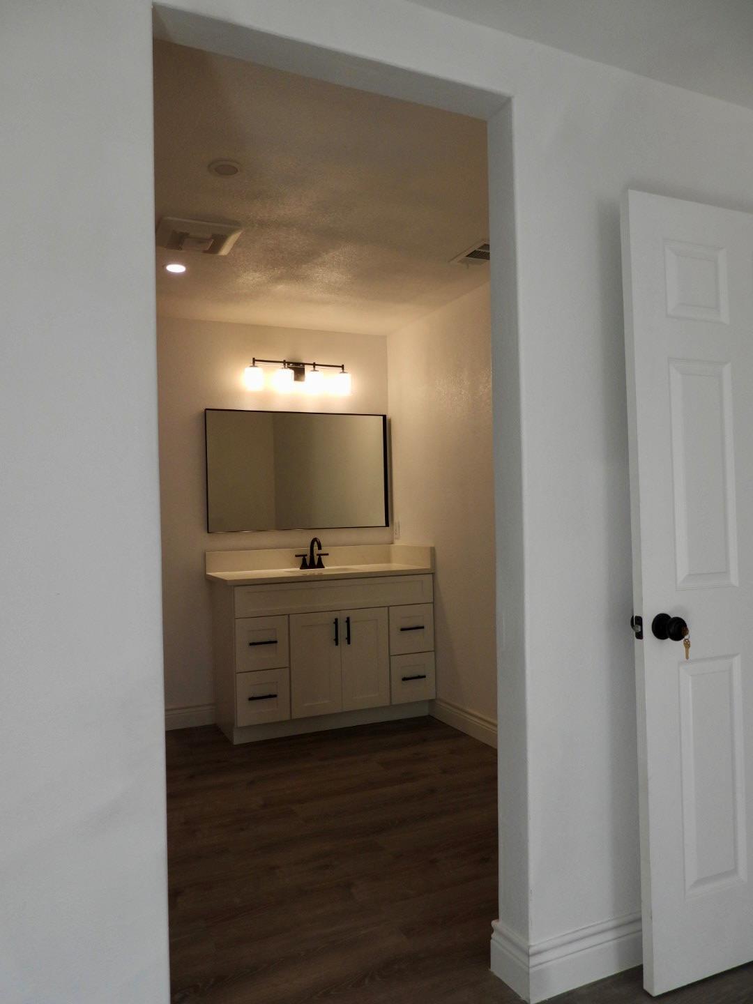 1619 Rutland Dr # A, Austin, TX 78758