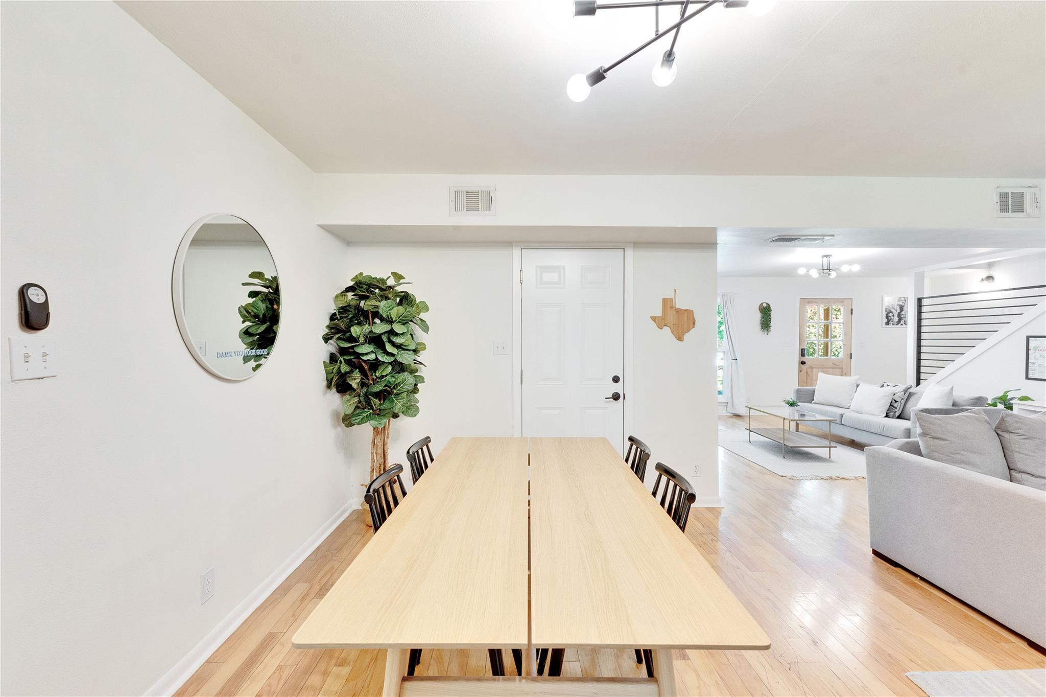 3306 S Pleasant Valley Rd, Austin, TX 78741