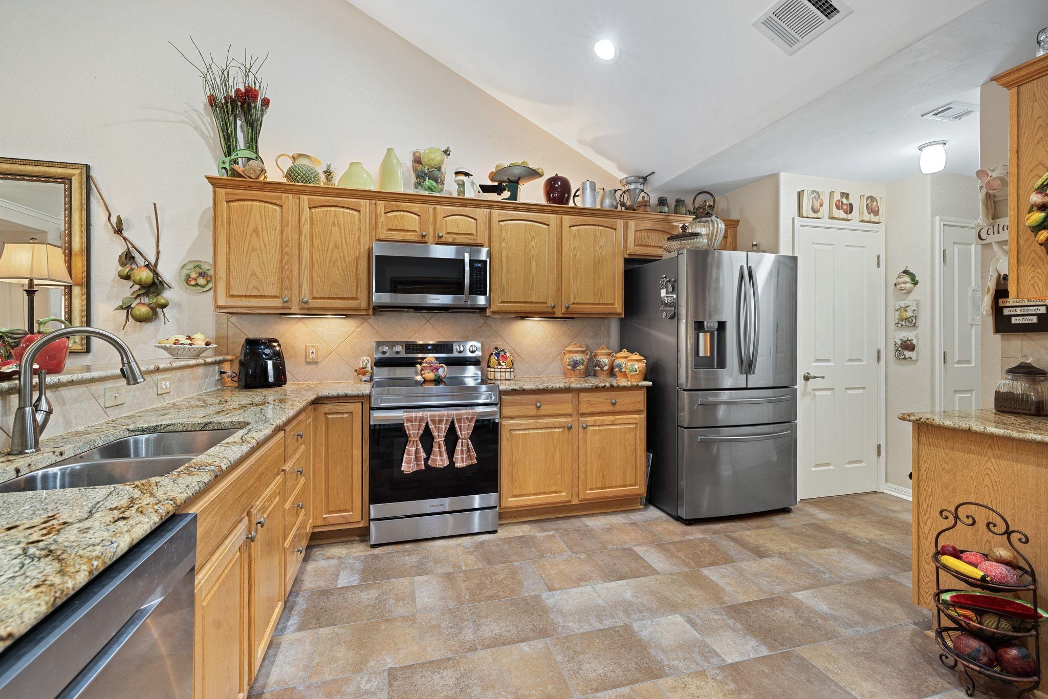 30 Wildwood Dr # 32, Georgetown, TX 78633