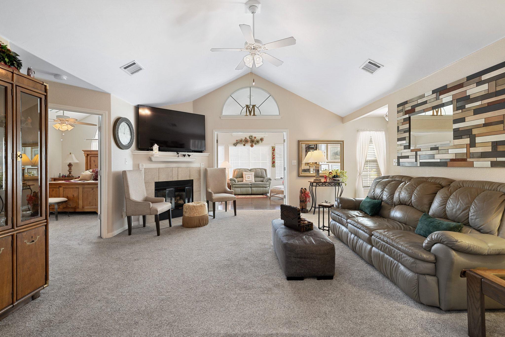 30 Wildwood Dr # 32, Georgetown, TX 78633