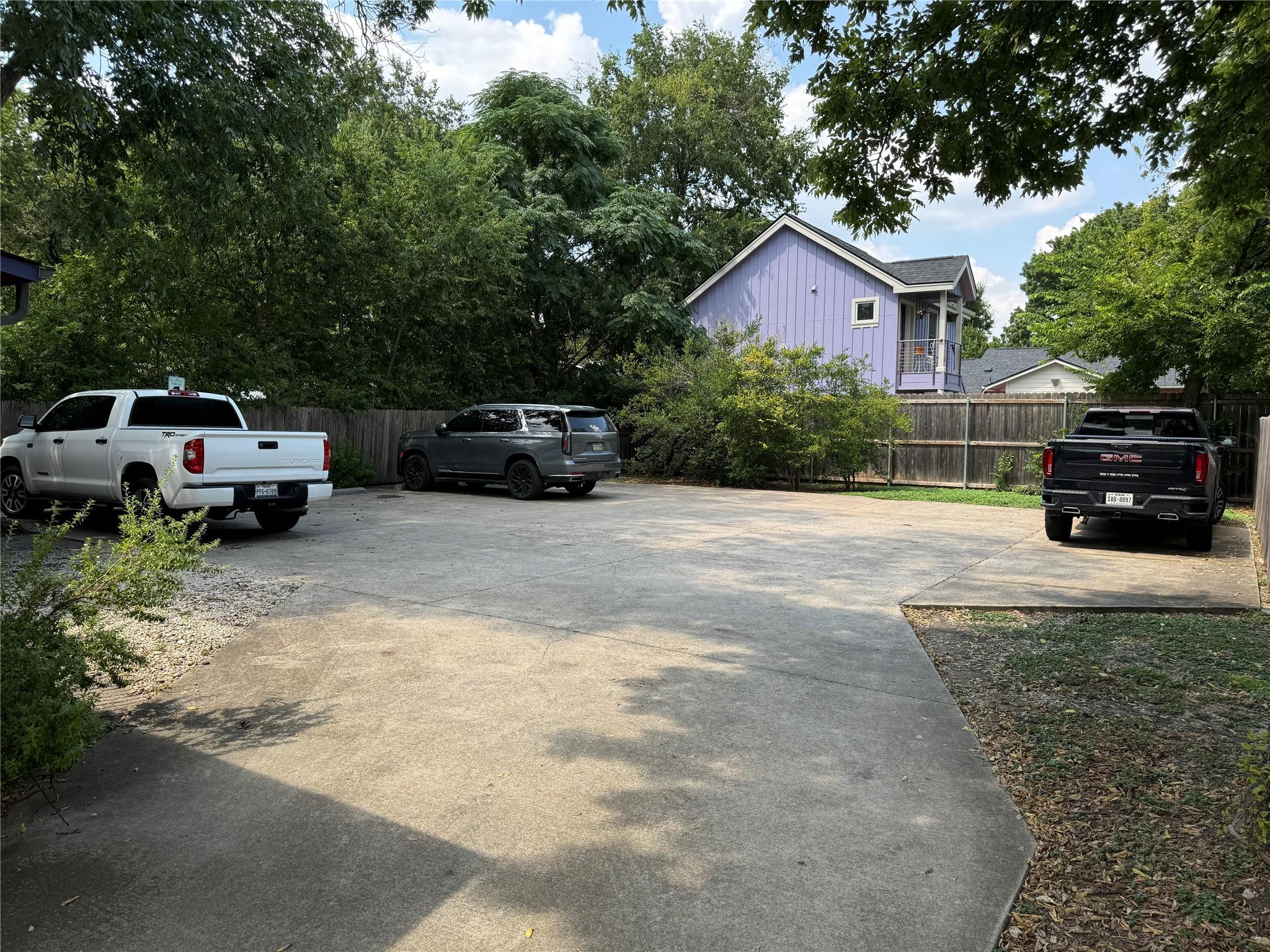 1504 W Koenig Ln, Austin, TX 78756