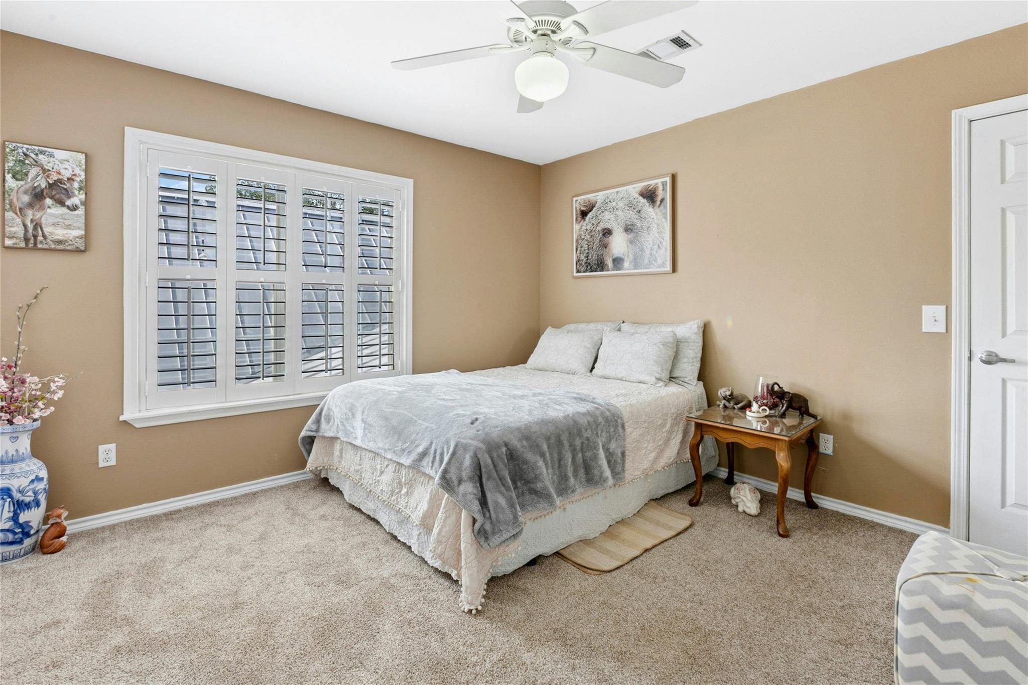 412 Woody Hollow Rd, Luling, TX 78648