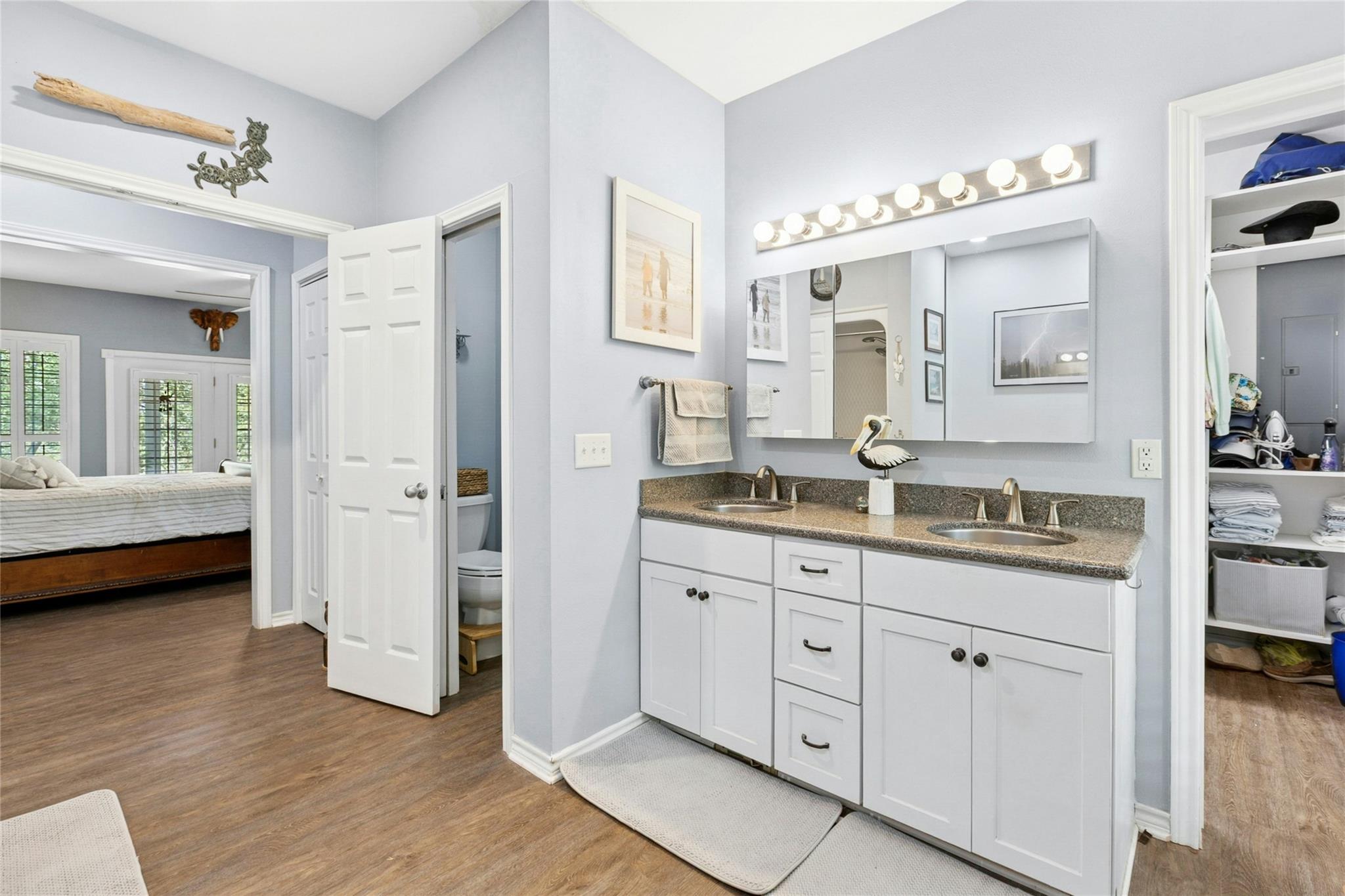 412 Woody Hollow Rd, Luling, TX 78648