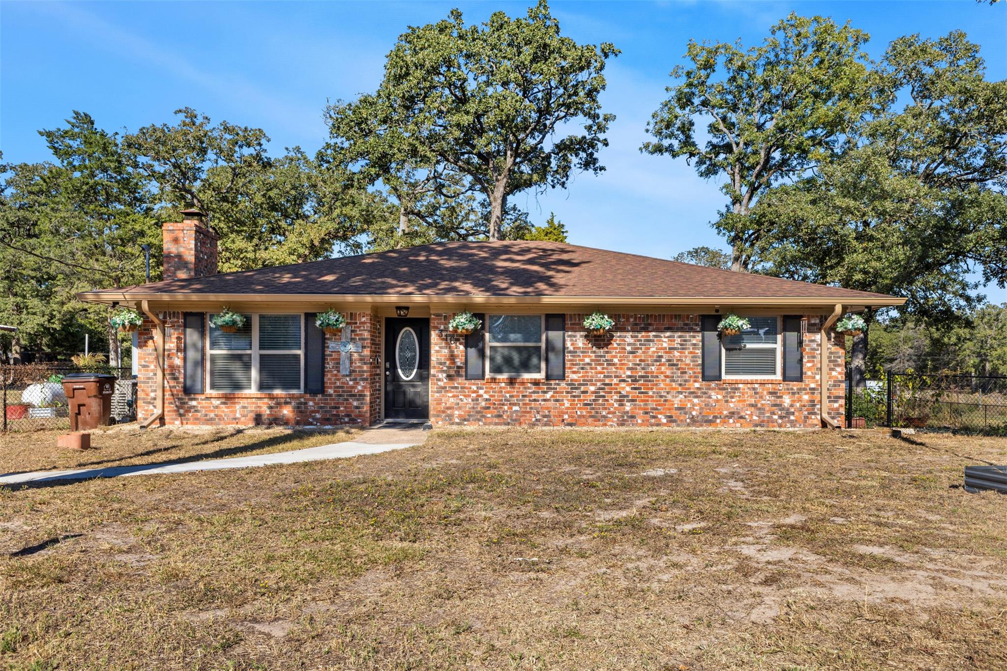 316 Holly Dr, Caldwell, TX 77836