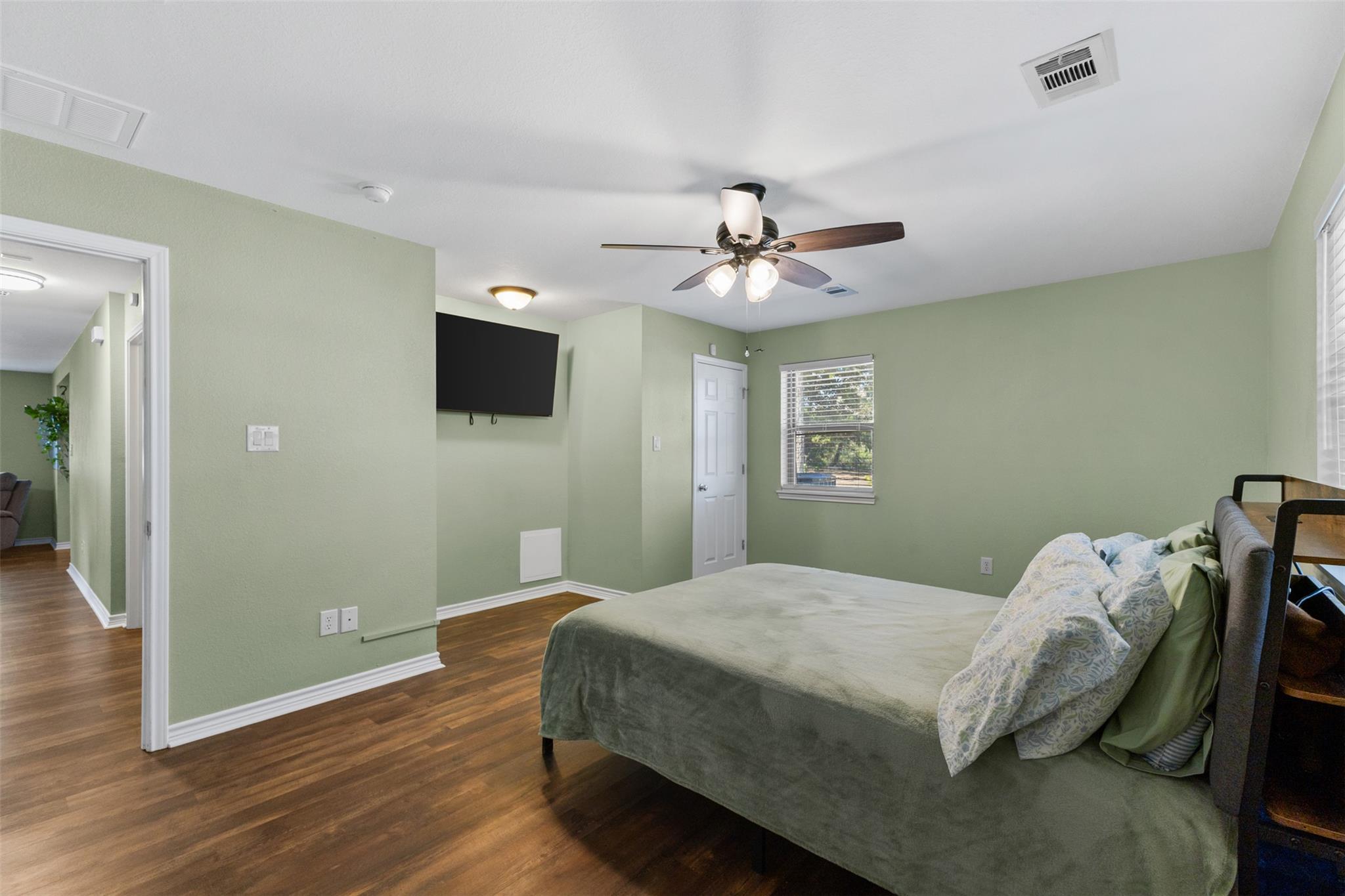 316 Holly Dr, Caldwell, TX 77836