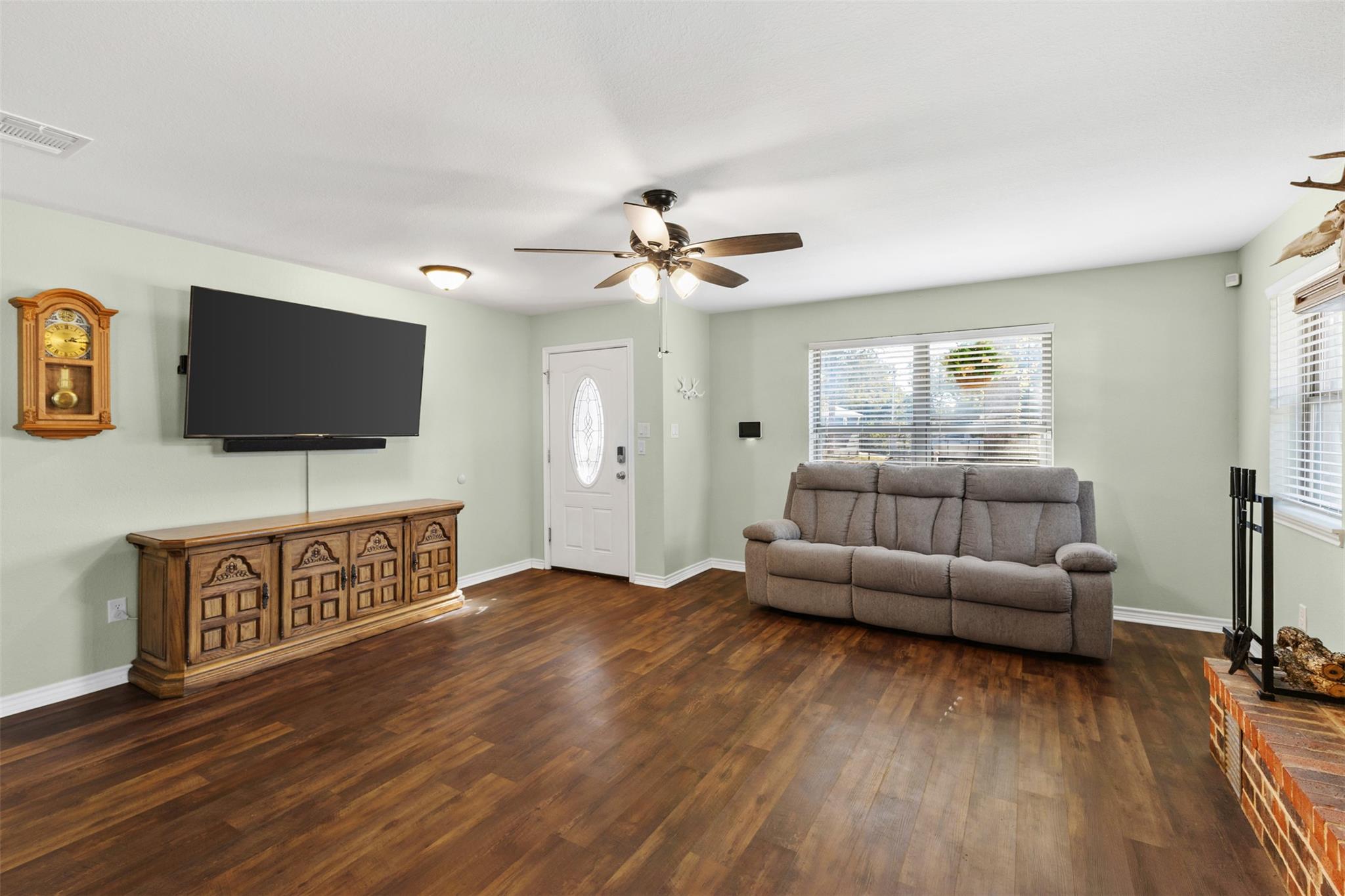 316 Holly Dr, Caldwell, TX 77836