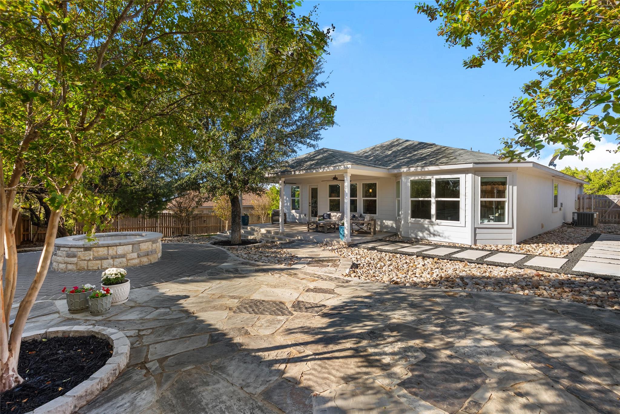 3005 Newton Dr, Lago Vista, TX 78645