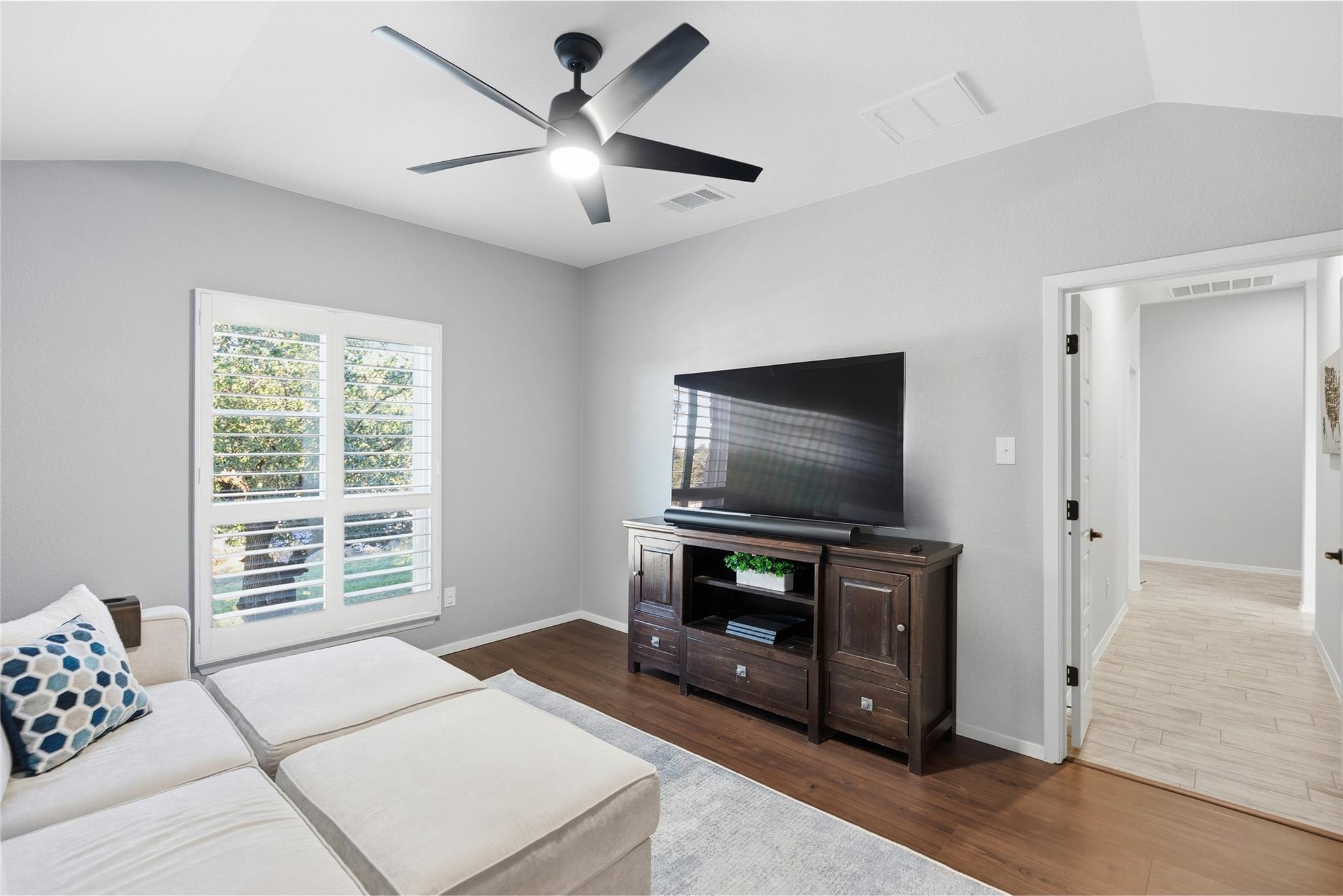 3005 Newton Dr, Lago Vista, TX 78645