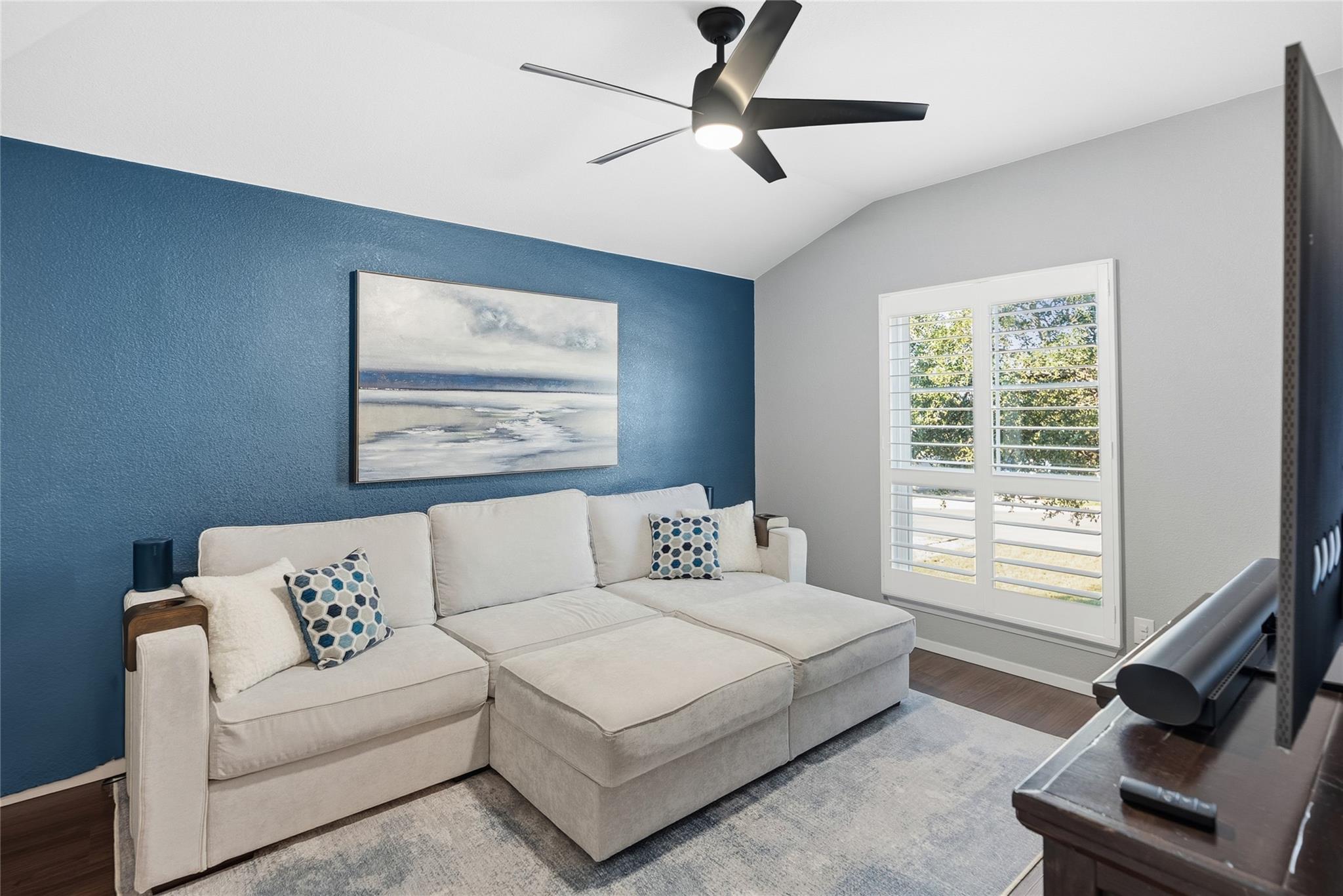 3005 Newton Dr, Lago Vista, TX 78645