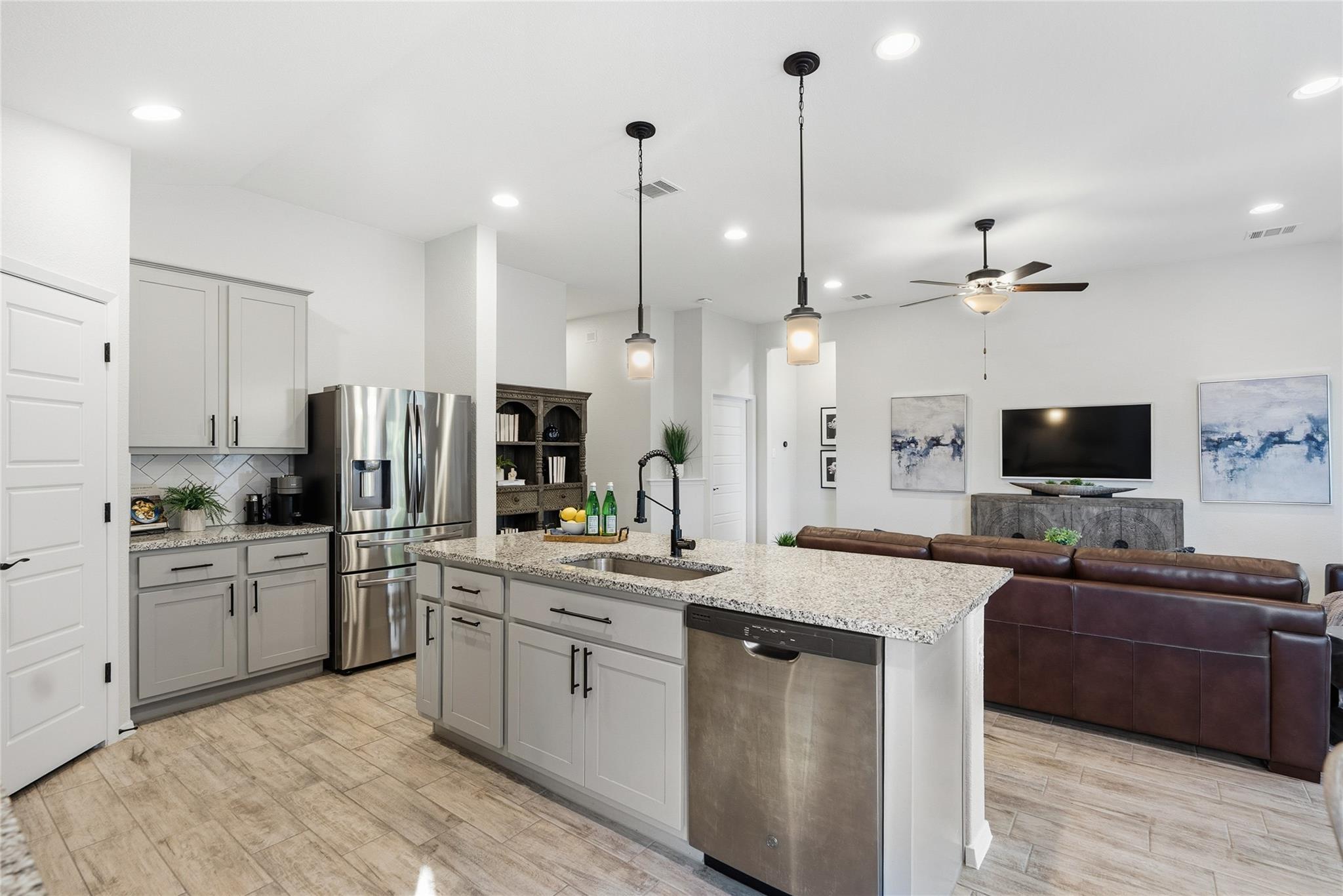 3005 Newton Dr, Lago Vista, TX 78645