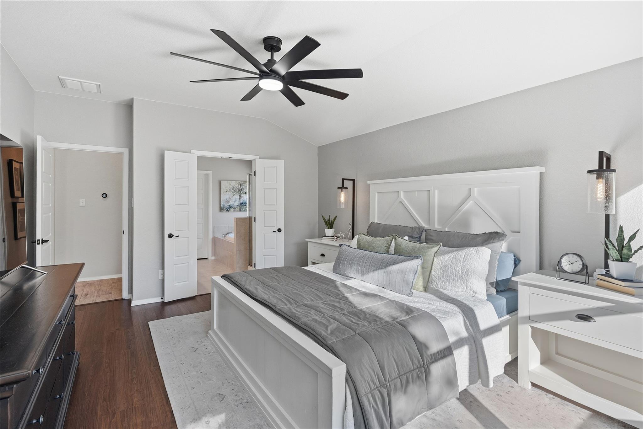 3005 Newton Dr, Lago Vista, TX 78645