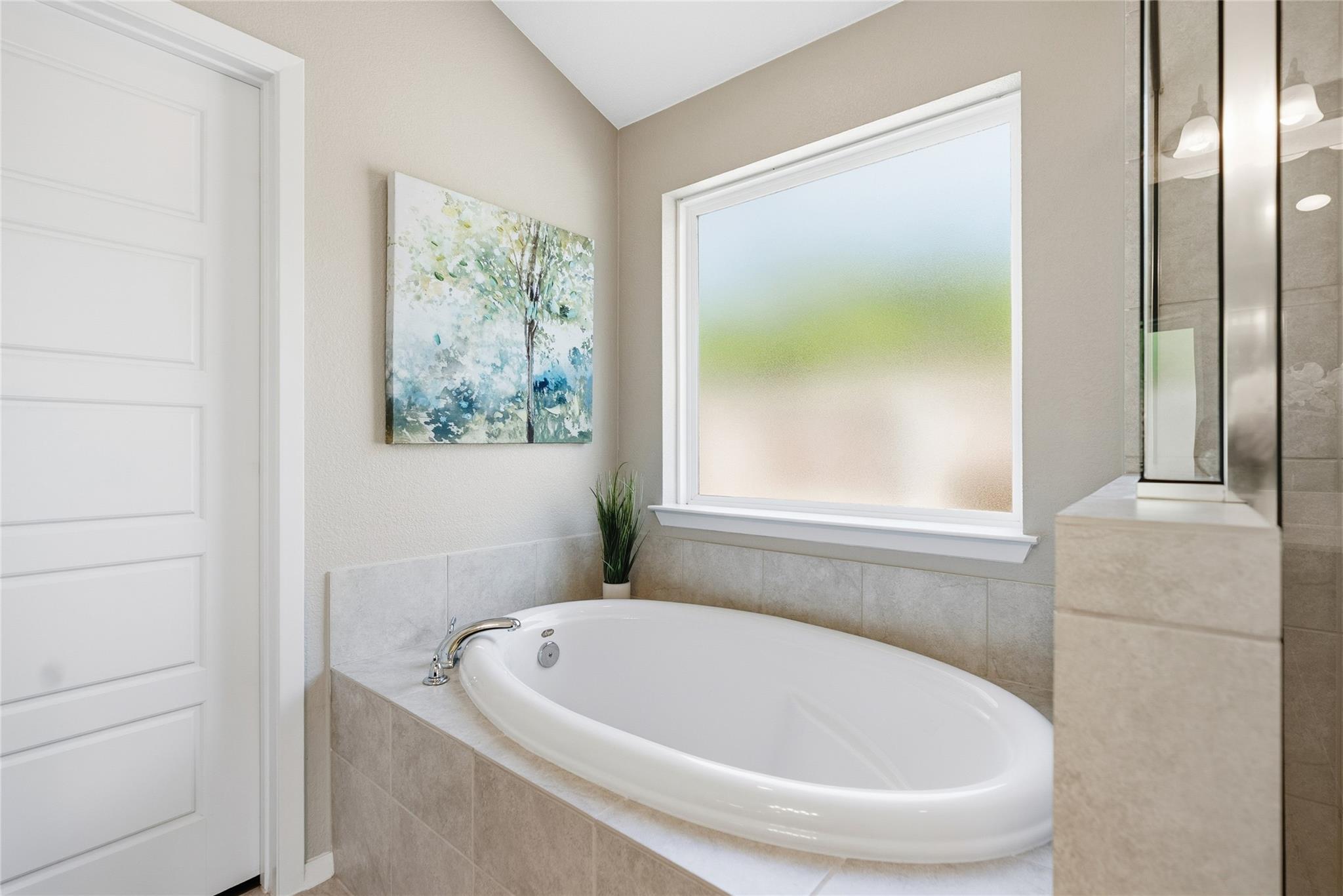 3005 Newton Dr, Lago Vista, TX 78645