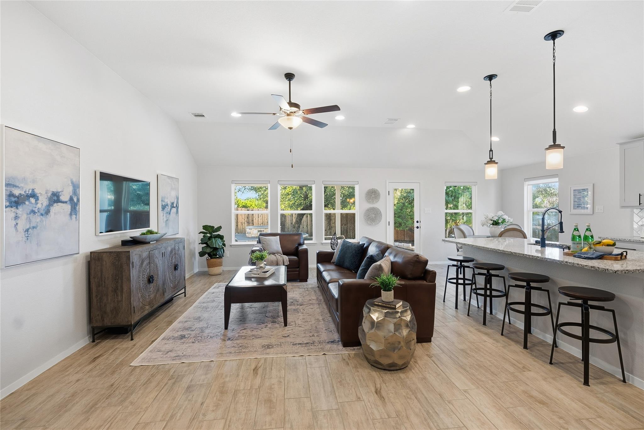 3005 Newton Dr, Lago Vista, TX 78645