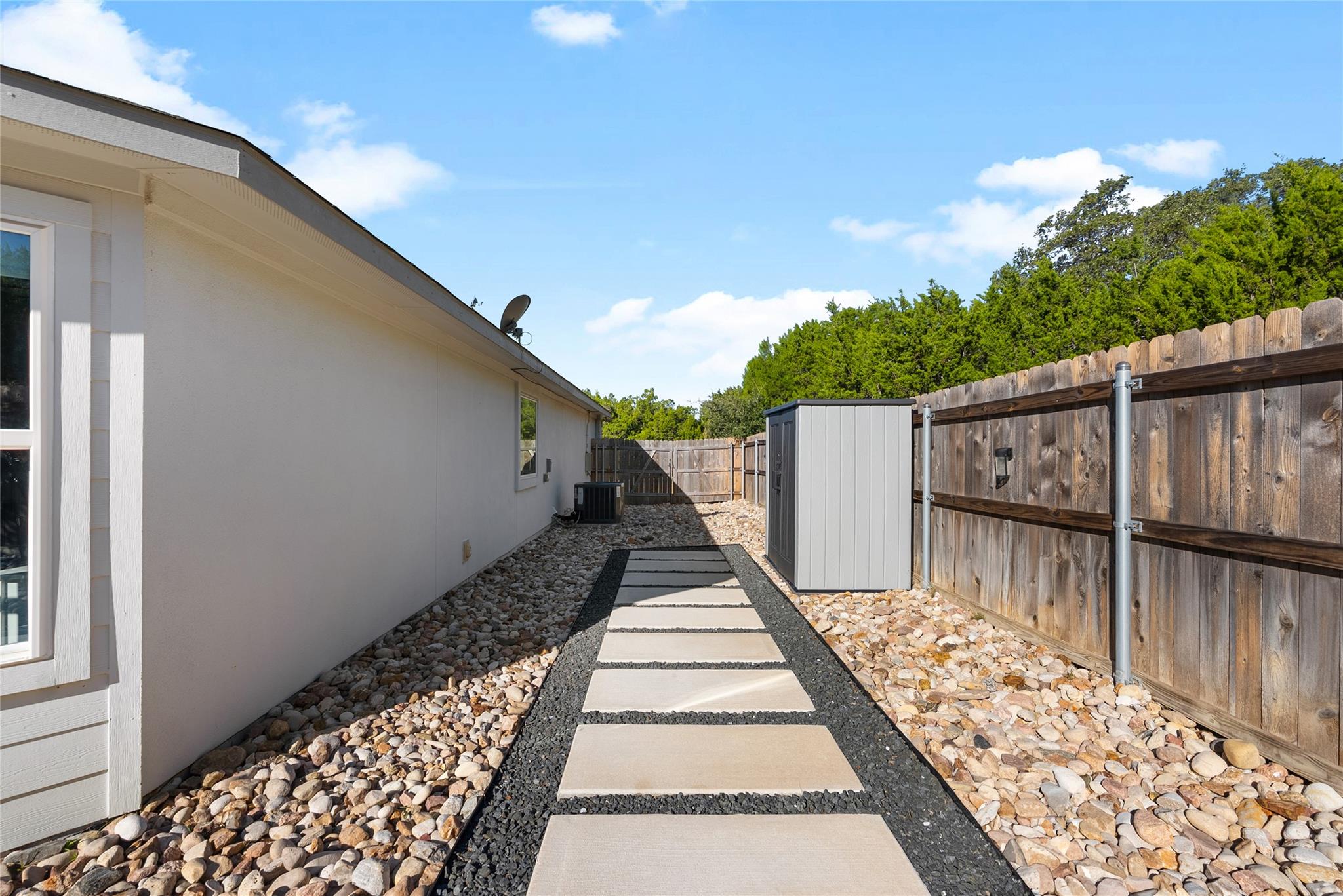 3005 Newton Dr, Lago Vista, TX 78645