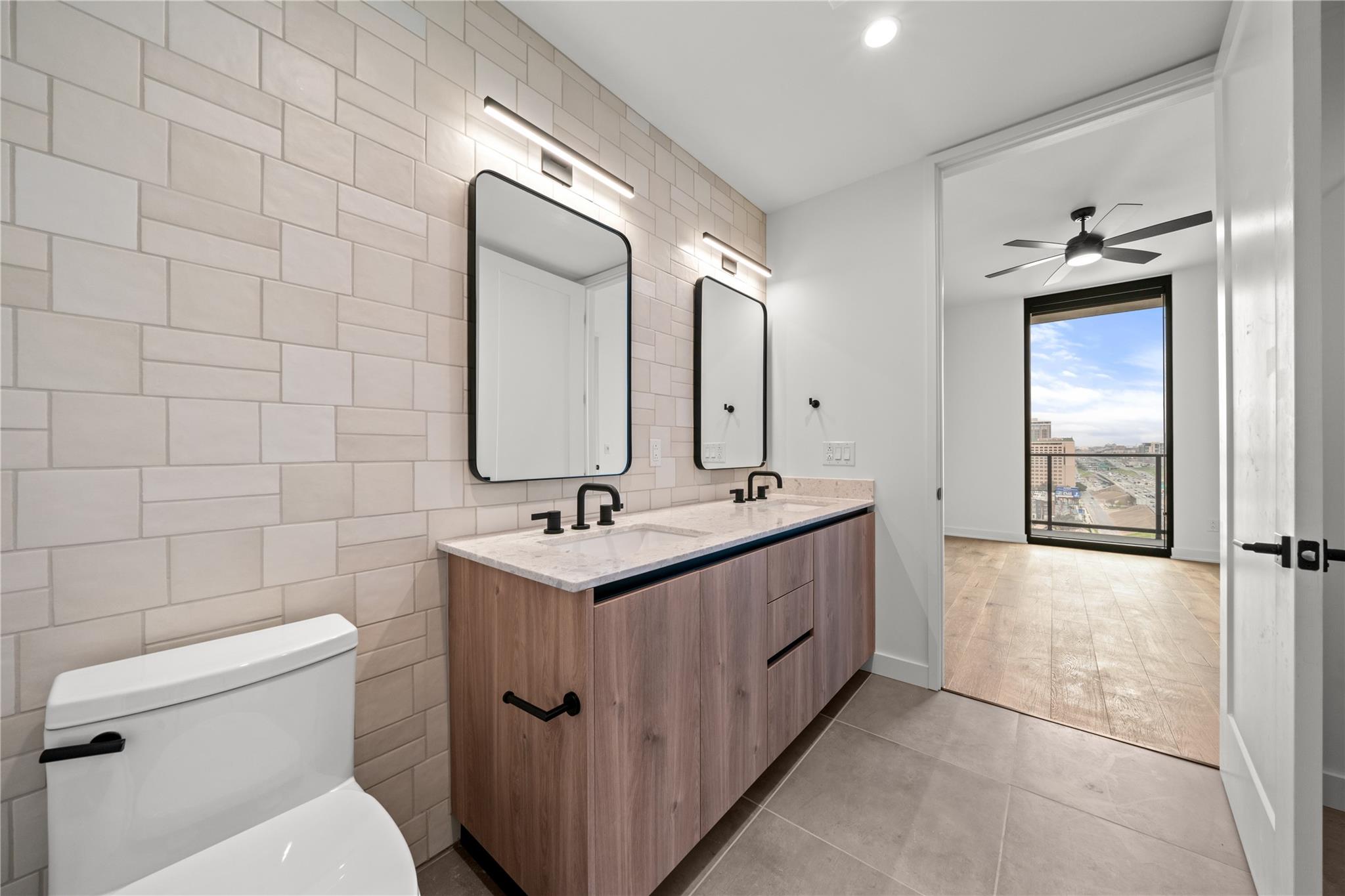 84 East Ave # 2403, Austin, TX 78701