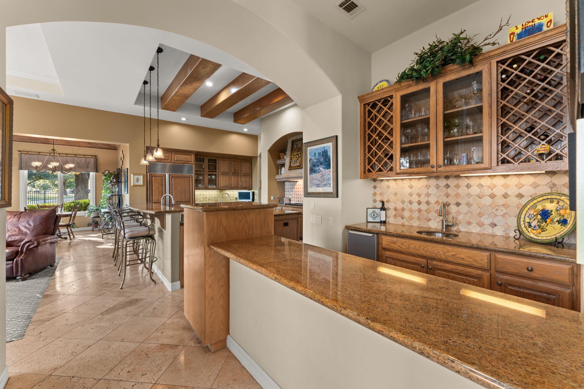 201 BELLA CIMA Dr, Austin, TX 78734