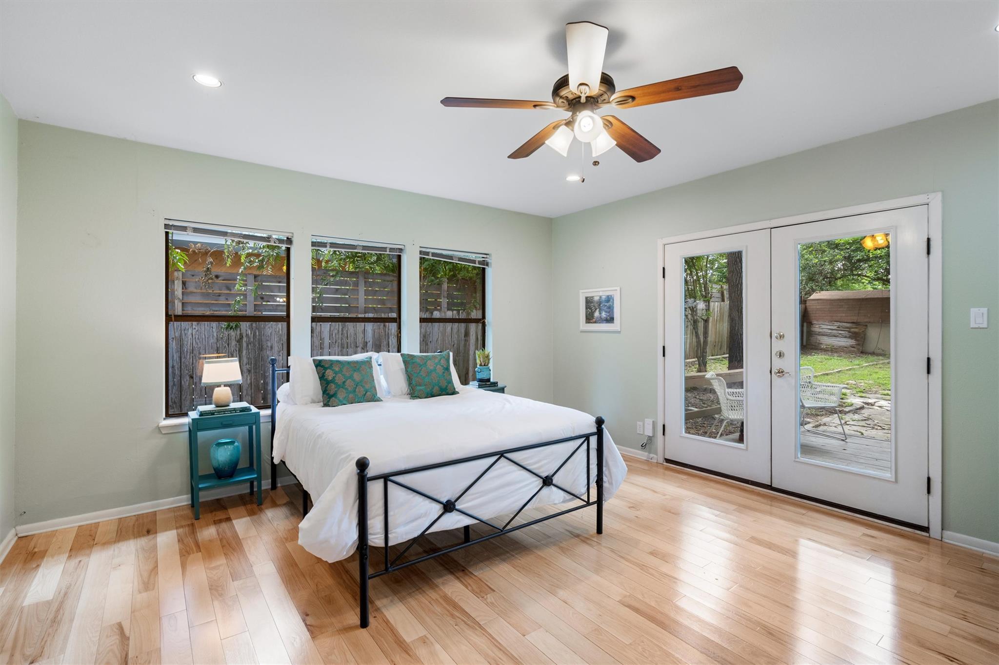 2116 Glendale Pl, Austin, TX 78704