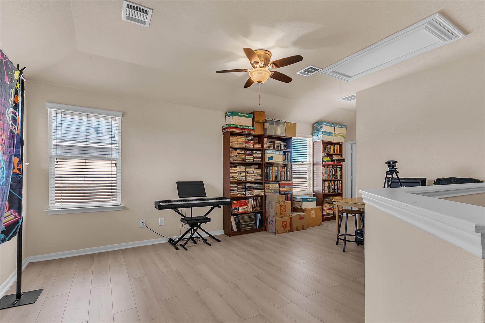 206 Linden Ln, San Marcos, TX 78666