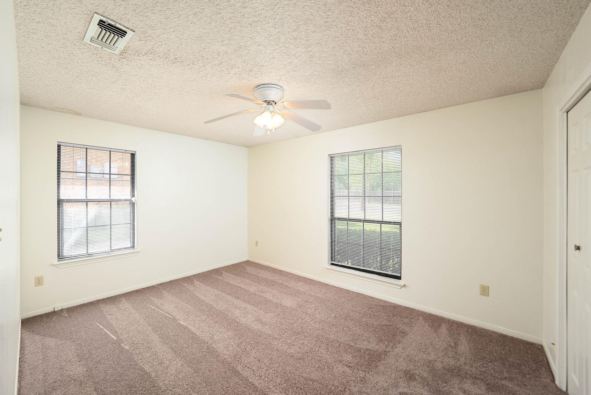 2710 Grasslands Dr, Killeen, TX 76549