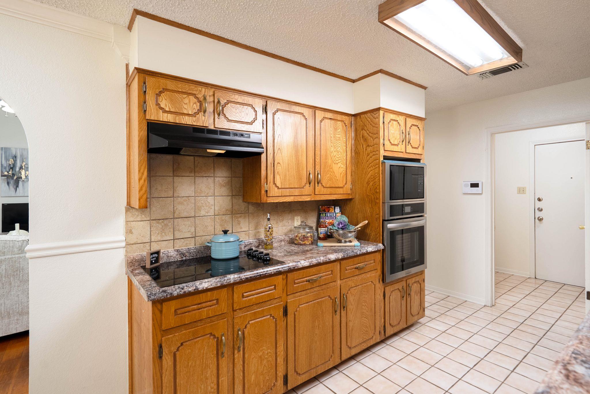 2710 Grasslands Dr, Killeen, TX 76549