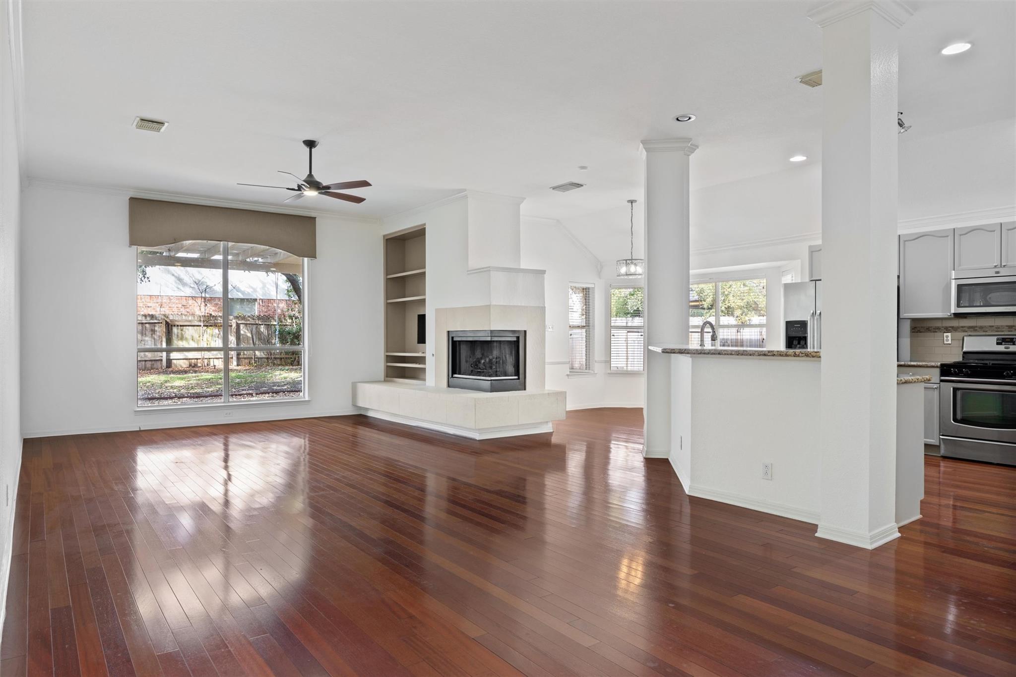 7124 Quimper Ln, Austin, TX 78749